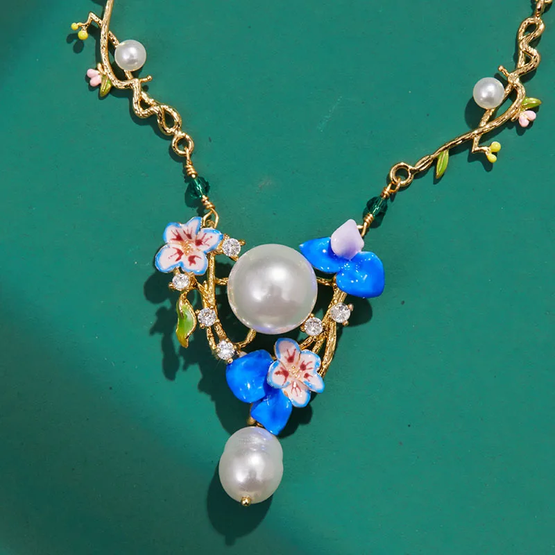 Handmade Enamel Blue Flower White Pearl Necklace New Chinese Style High-end Jewelry Niche Design Light Luxury Vacation Jewelry
Handmade Enamel Blue Flower White Pearl Necklace New Chinese Style High-end Jewelry Niche Design Light Luxury Vacation Jewelry