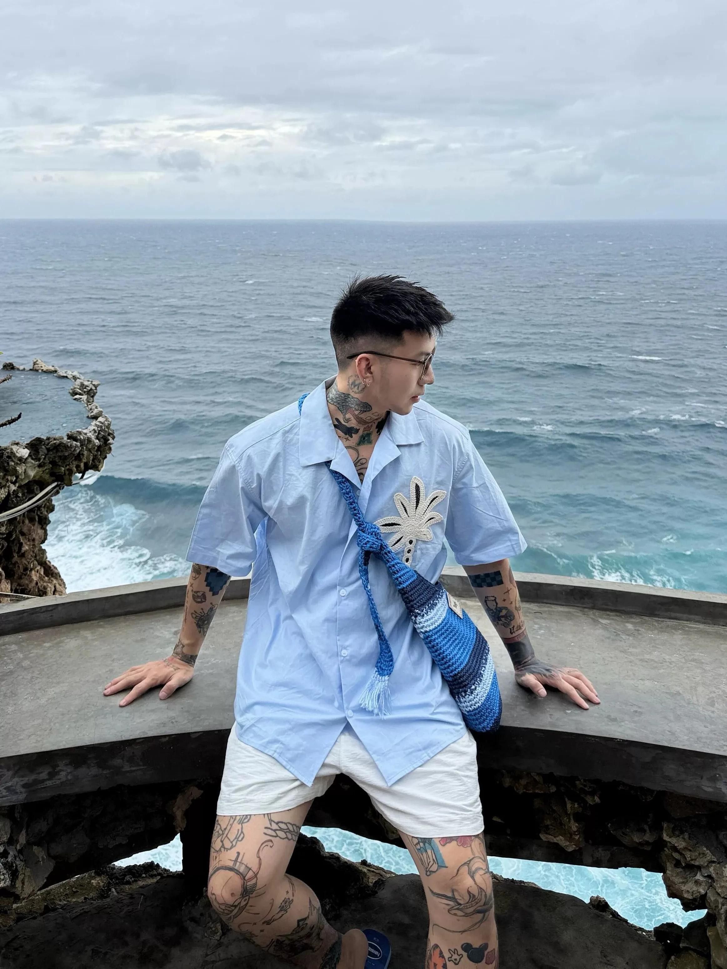 Male Summer Beach Holiday Trendy Tops Shirts Men Plus Size 3XL Blue White Casual Bohemian Blouse Vacation Island Thailand Tees
Male Summer Beach Holiday Trendy Tops Shirts Men Plus Size 3XL Blue White Casual Bohemian Blouse Vacation Island Thailand Tees