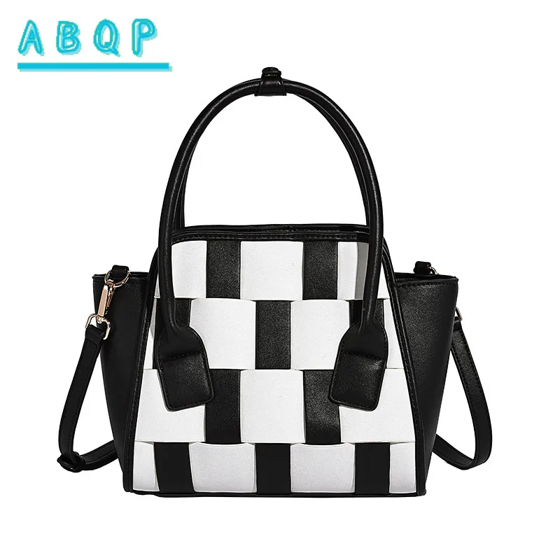 ABQP New Women's Shoulder Bag Luxury Brand Fashion Women's Shoulder Messenger Bag Woven Casual Women's Bag High Quality
ABQP New Women's Shoulder Bag Luxury Brand Fashion Women's Shoulder Messenger Bag Woven Casual Women's Bag High Quality