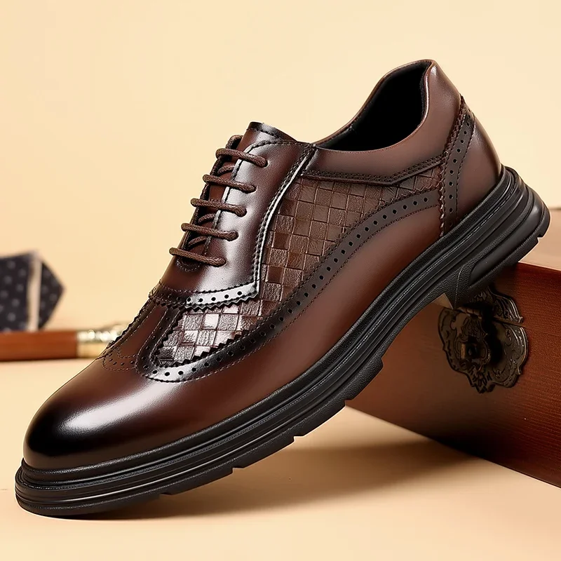 British Style Thick Soled Block Leather Shoes Fashionable Business Affairs Lace Up Oxford Shoes Luxury Brand Classic Men Shoes
British Style Thick Soled Block Leather Shoes Fashionable Business Affairs Lace Up Oxford Shoes Luxury Brand Classic Men Shoes
