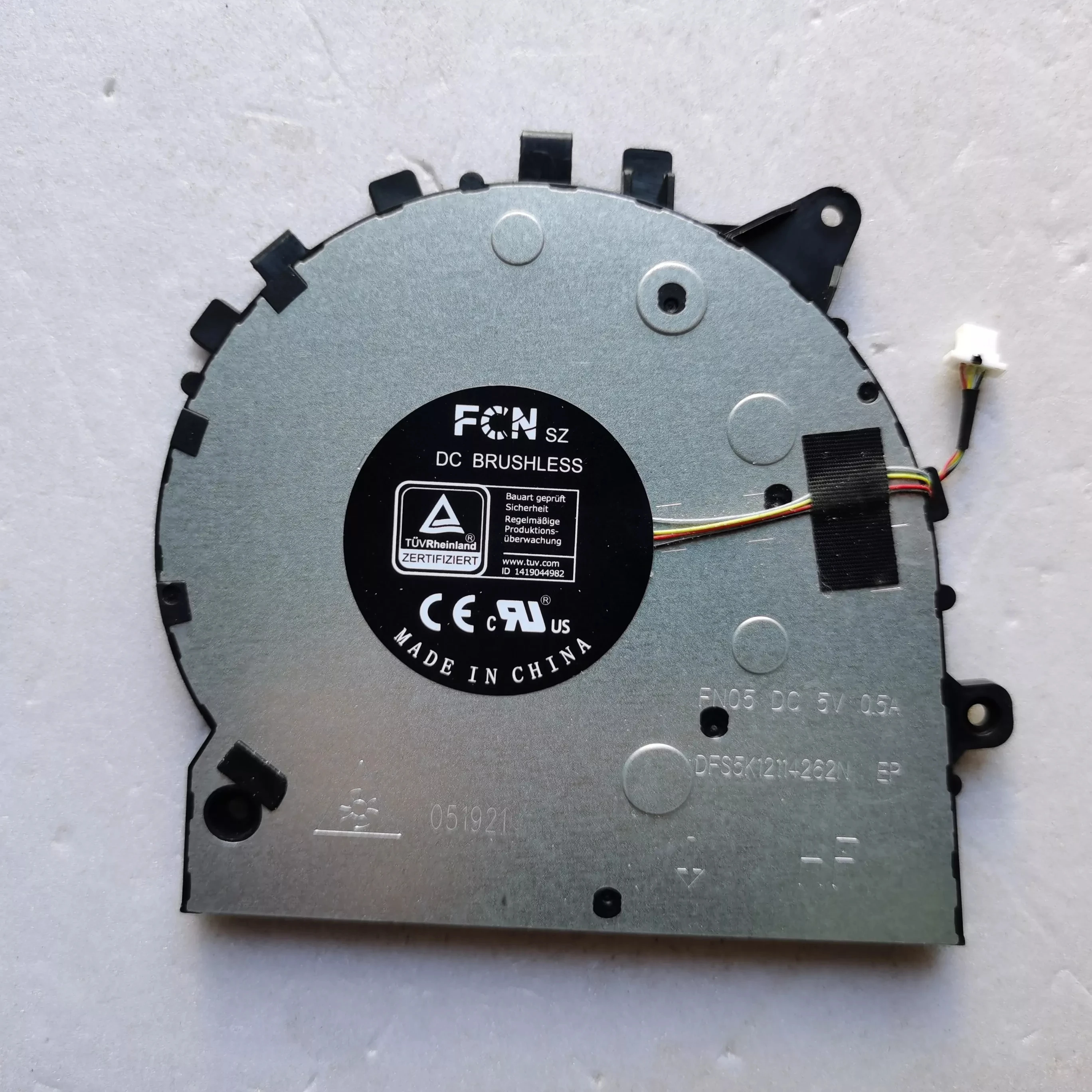 New laptop cpu cooling fan for lenovo YOGA 15C YOGA C750-15 YOGA 7i 15ITL5 2021"
New laptop cpu cooling fan for lenovo YOGA 15C YOGA C750-15 YOGA 7i 15ITL5 2021"