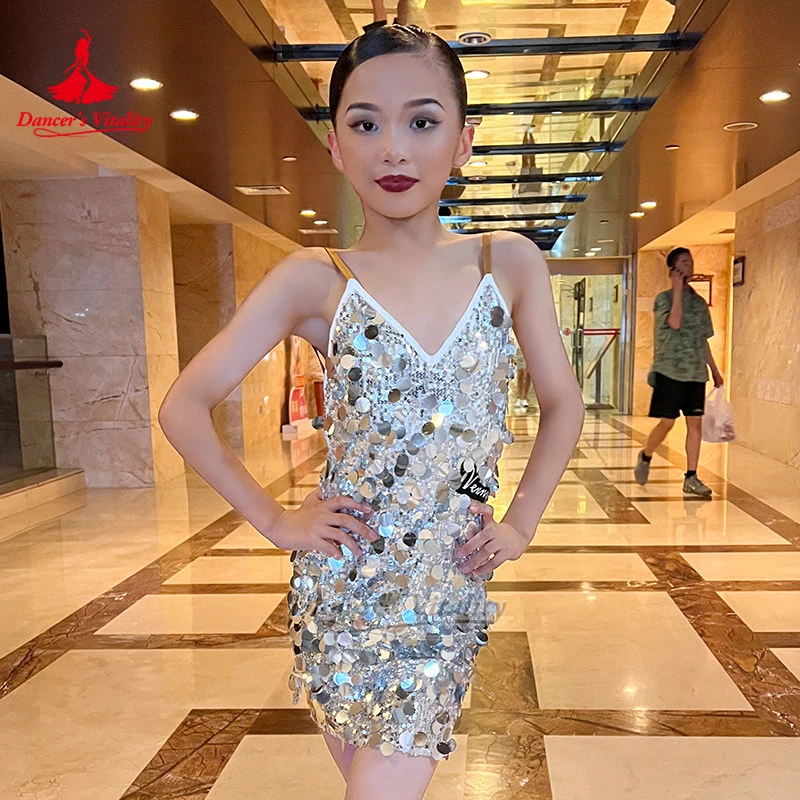 Adult&Children Chacha Samba Rumba Silver Sequins Sling Perform Dresses Size Can Be Customized Dancer's Vitality Latin Clothing
Adult&Children Chacha Samba Rumba Silver Sequins Sling Perform Dresses Size Can Be Customized Dancer's Vitality Latin Clothing