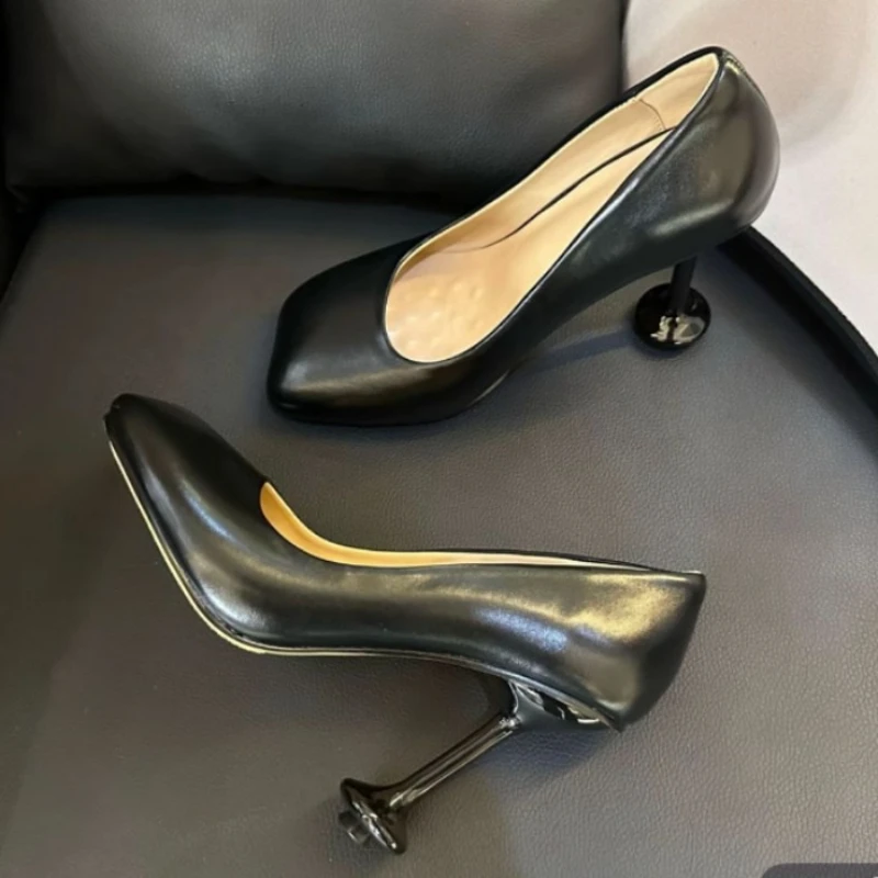 2026 Designer Square Toe Stiletto Heels Woman Autumn Comfortable Office Shoes Sexy Strange Heel Design Wedding Bride Pumps
2026 Designer Square Toe Stiletto Heels Woman Autumn Comfortable Office Shoes Sexy Strange Heel Design Wedding Bride Pumps