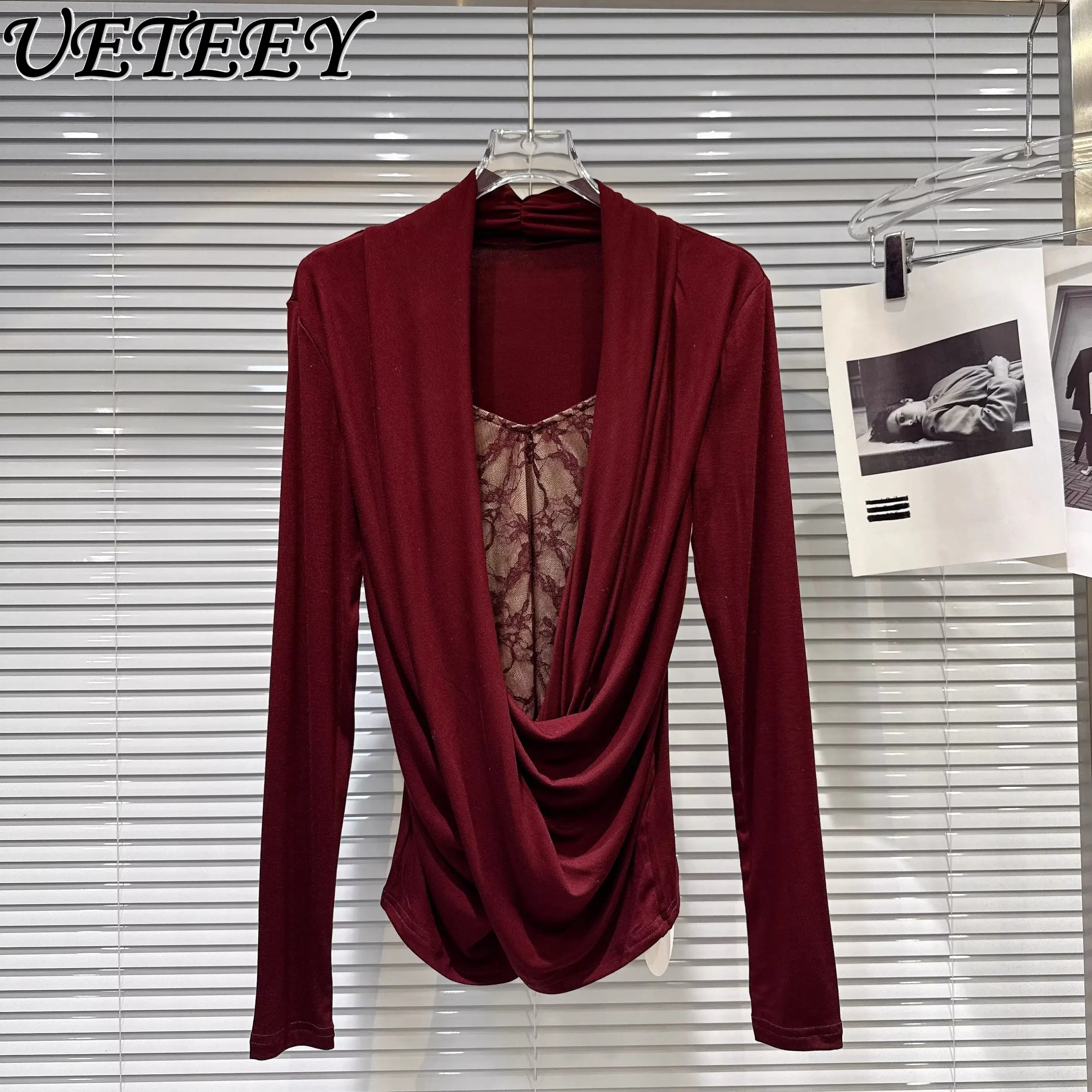 2025 Winter New Fashion Elegant V-Neck Long Sleeve Lace Shirt Patchwork Pleated Fake Two-Piece Long Sleeve T-Shirt Top for Women
2025 Winter New Fashion Elegant V-Neck Long Sleeve Lace Shirt Patchwork Pleated Fake Two-Piece Long Sleeve T-Shirt Top for Women