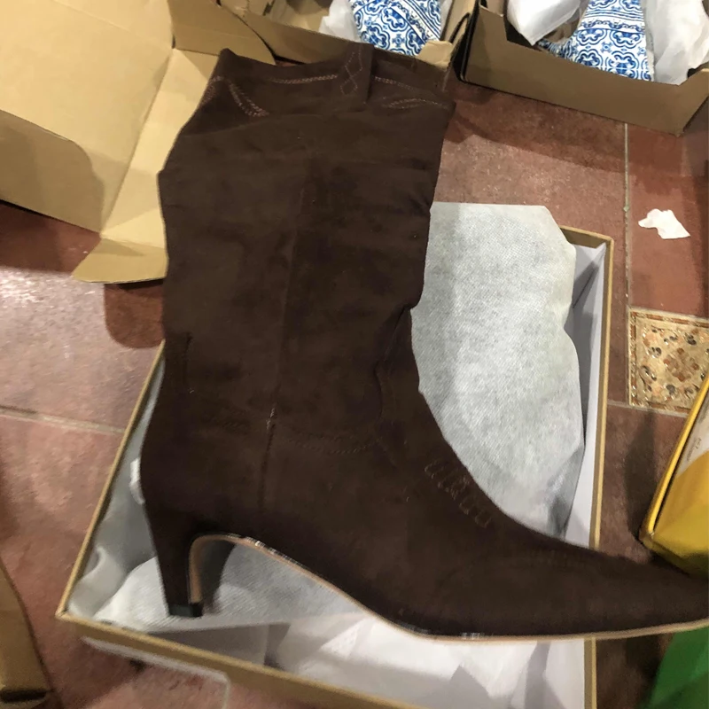 Embroidered Square Toe Cat Heel Western Cowboy Boots Woman Winter 2025 Slip-On Shaped Heel Slim Boots Fashion Shoes for Women
Embroidered Square Toe Cat Heel Western Cowboy Boots Woman Winter 2025 Slip-On Shaped Heel Slim Boots Fashion Shoes for Women