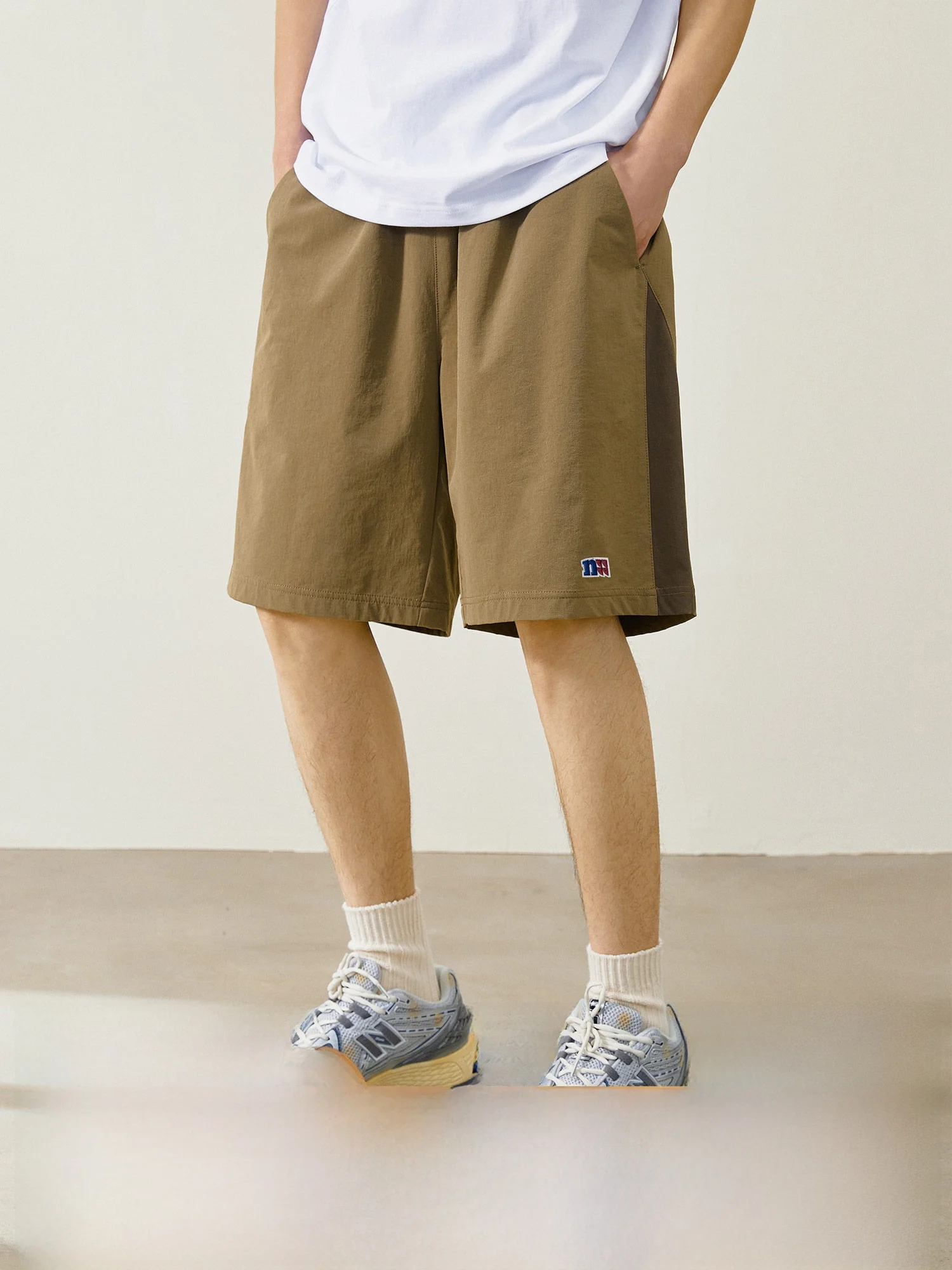 Летние спортивные свободные мужские шорты NotHomm, длиной до колена, повседневные, в стиле пэчворк, с цветными вставками, молодежные, прямого кроя
Летние спортивные свободные мужские шорты NotHomm, длиной до колена, повседневные, в стиле пэчворк, с цветными вставками, молодежные, прямого кроя