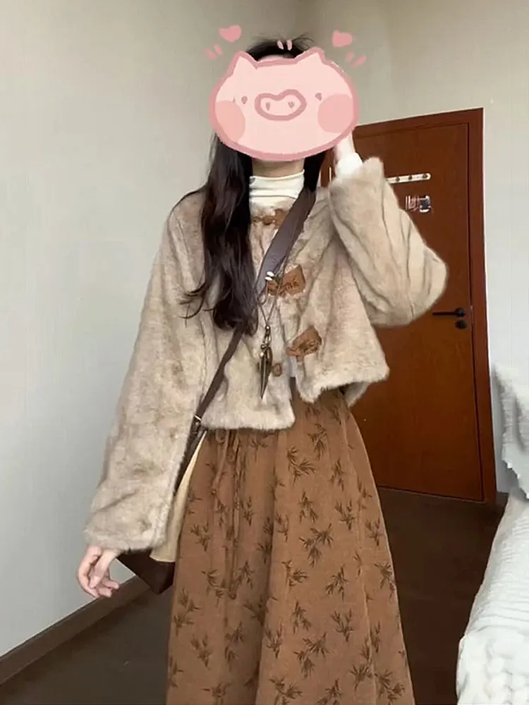 Fall Retro Women's plus Size Faux Fur Leather One-Piece Outerwear Skirt Set High Waist A-Line Long Skirt Commute Style
Fall Retro Women's plus Size Faux Fur Leather One-Piece Outerwear Skirt Set High Waist A-Line Long Skirt Commute Style