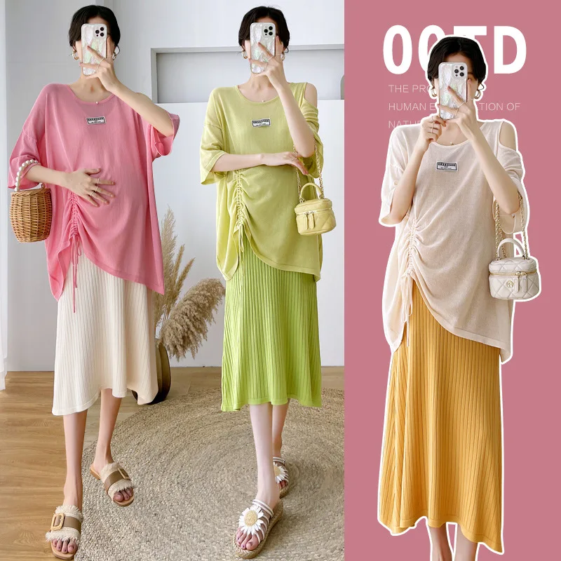 Trendy Pregnancy Summer Ensemble: Cooling Knitted Blouse with Flowy Tank Dress - Fit Maternity Two-Piece Set for Hot Weather
Trendy Pregnancy Summer Ensemble: Cooling Knitted Blouse with Flowy Tank Dress - Fit Maternity Two-Piece Set for Hot Weather