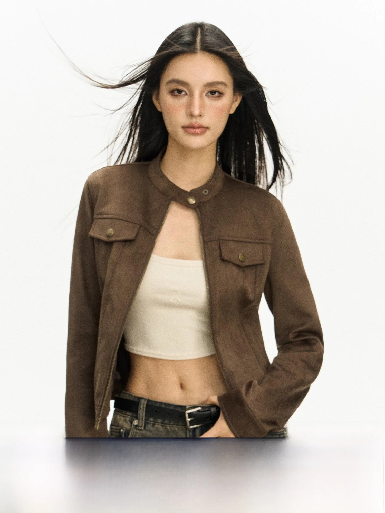 Женская замшевая куртка Ariseism в стиле ретро Spicy Girl, осень 2023, новинка осени, топ с воротником-стойкой, уличный топ на молнии
Женская замшевая куртка Ariseism в стиле ретро Spicy Girl, осень 2023, новинка осени, топ с воротником-стойкой, уличный топ на молнии