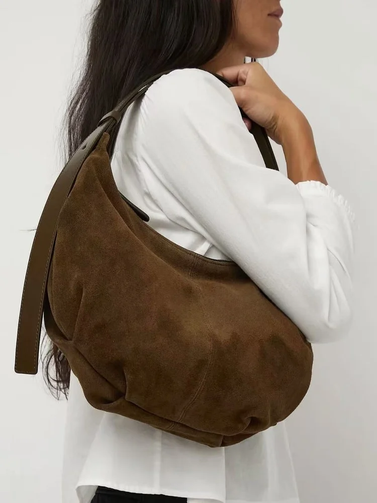 Осень-зима, новая замшевая сумка для пельменей из натуральной кожи, сумка через плечо под мышками, корейская сумка на молнии
Осень-зима, новая замшевая сумка для пельменей из натуральной кожи, сумка через плечо под мышками, корейская сумка на молнии