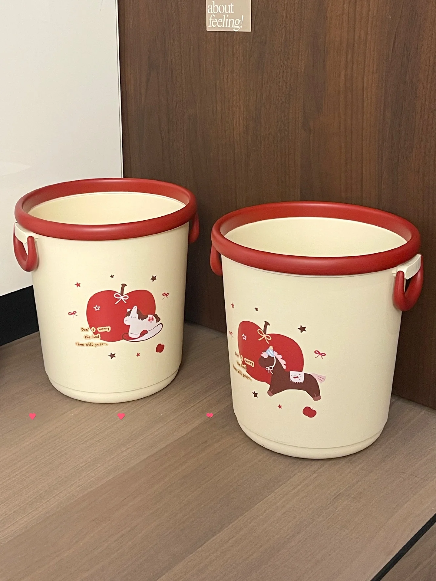 Большое круглое мусорное ведро из пластика для дома: для кухни, ванной, гостиной, спальни, туалета
Большое круглое мусорное ведро из пластика для дома: для кухни, ванной, гостиной, спальни, туалета