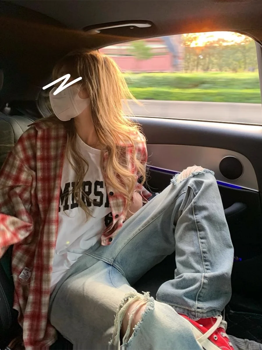 Американская ретро-рубашка в красную клетку, свободная повседневная летняя уличная одежда, модная молодежная верхняя одежда с длинными рукавами
Американская ретро-рубашка в красную клетку, свободная повседневная летняя уличная одежда, модная молодежная верхняя одежда с длинными рукавами