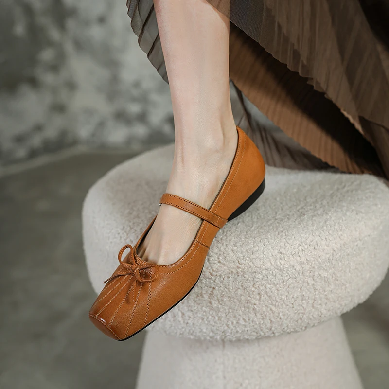 Женские балетки Мэри Джейн из натуральной кожи с квадратным носком, низким вырезом, бантом и одним ремешком, универсальные, винтажные
Женские балетки Мэри Джейн из натуральной кожи с квадратным носком, низким вырезом, бантом и одним ремешком, универсальные, винтажные