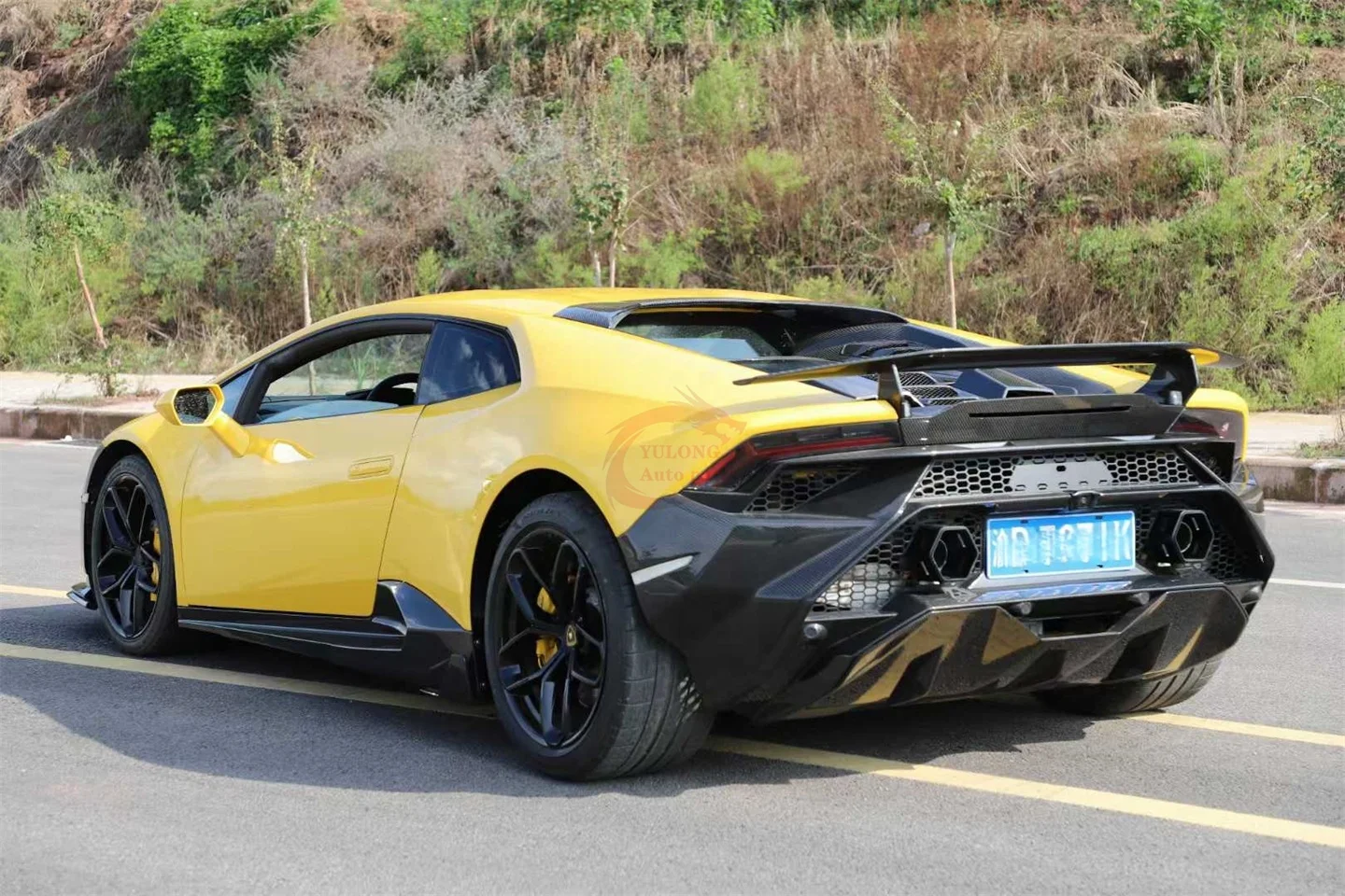 Lightweight Tecnica Style Dry Carbon Fiber Rear Bumper for Lamborghini Huracan LP580 LP610 Rear Bumper Body Kit
Lightweight Tecnica Style Dry Carbon Fiber Rear Bumper for Lamborghini Huracan LP580 LP610 Rear Bumper Body Kit