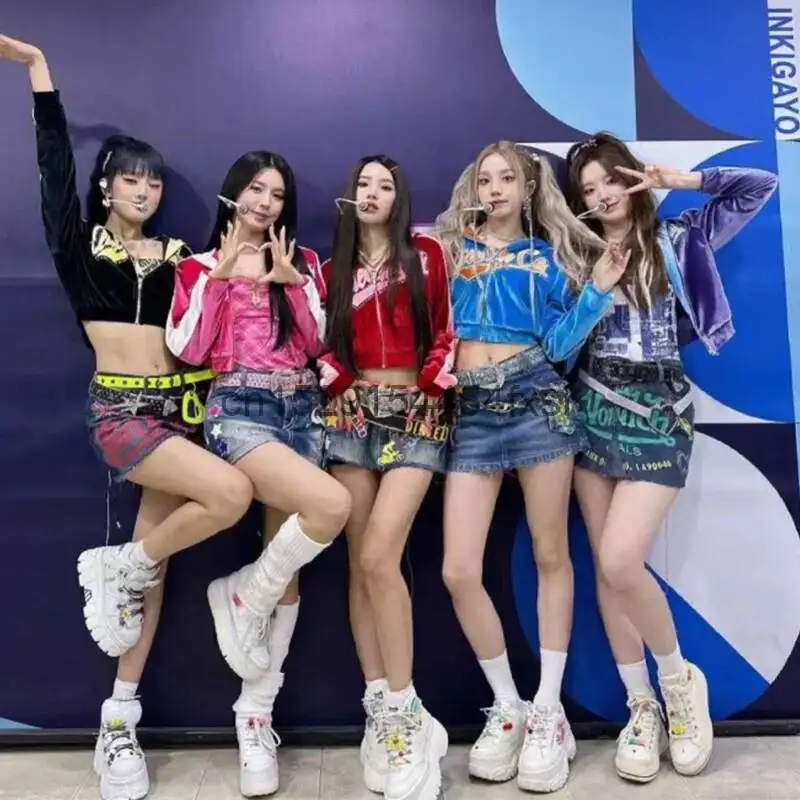 Jazz Korean Girls' Dance Same Korean Dance Hip Hop Jazz Table Performance Singing Suit Set Kpop Stage
Jazz Korean Girls' Dance Same Korean Dance Hip Hop Jazz Table Performance Singing Suit Set Kpop Stage