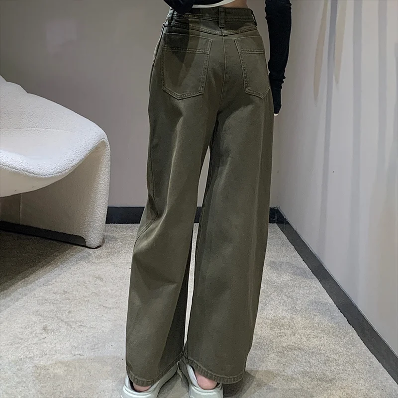 High-quality women's loose jeans with a well-shaped fit, fine texture and military green color pants 2591987
High-quality women's loose jeans with a well-shaped fit, fine texture and military green color pants 2591987