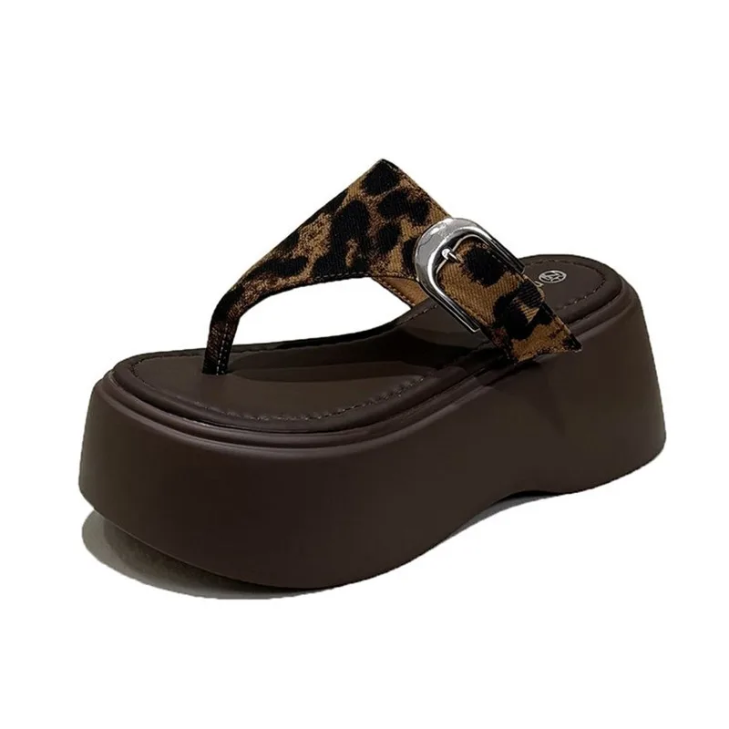 Outdoor Slippers Women's 2026 Summer Thick Bottom Flip Flops Outdoor High Waist Seaside Beach Leisure Flip Flops Suede Sandals
Outdoor Slippers Women's 2026 Summer Thick Bottom Flip Flops Outdoor High Waist Seaside Beach Leisure Flip Flops Suede Sandals