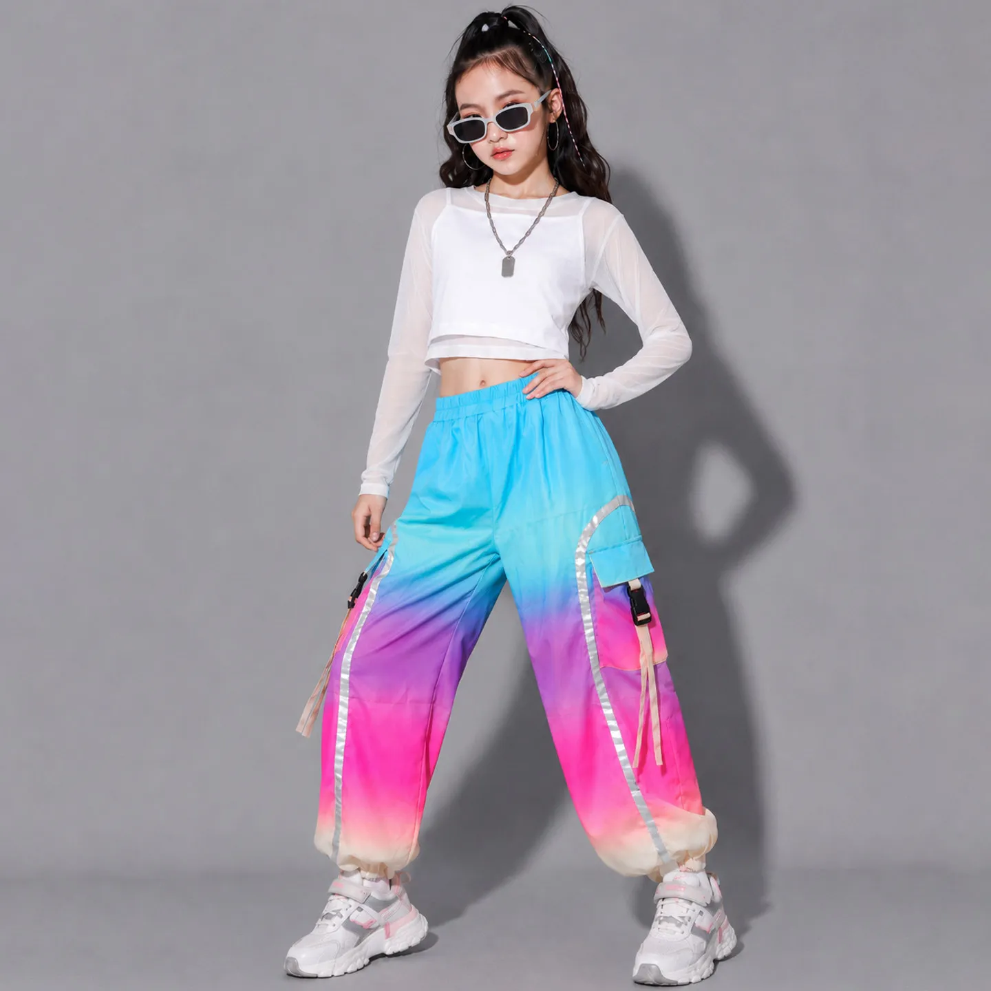 2026 Children Jazz Dance Costumes For Girls White Crop Tops Loose Pants Street Dance Wear Kids Hip Hop Performance Wear DQS23319
2026 Children Jazz Dance Costumes For Girls White Crop Tops Loose Pants Street Dance Wear Kids Hip Hop Performance Wear DQS23319