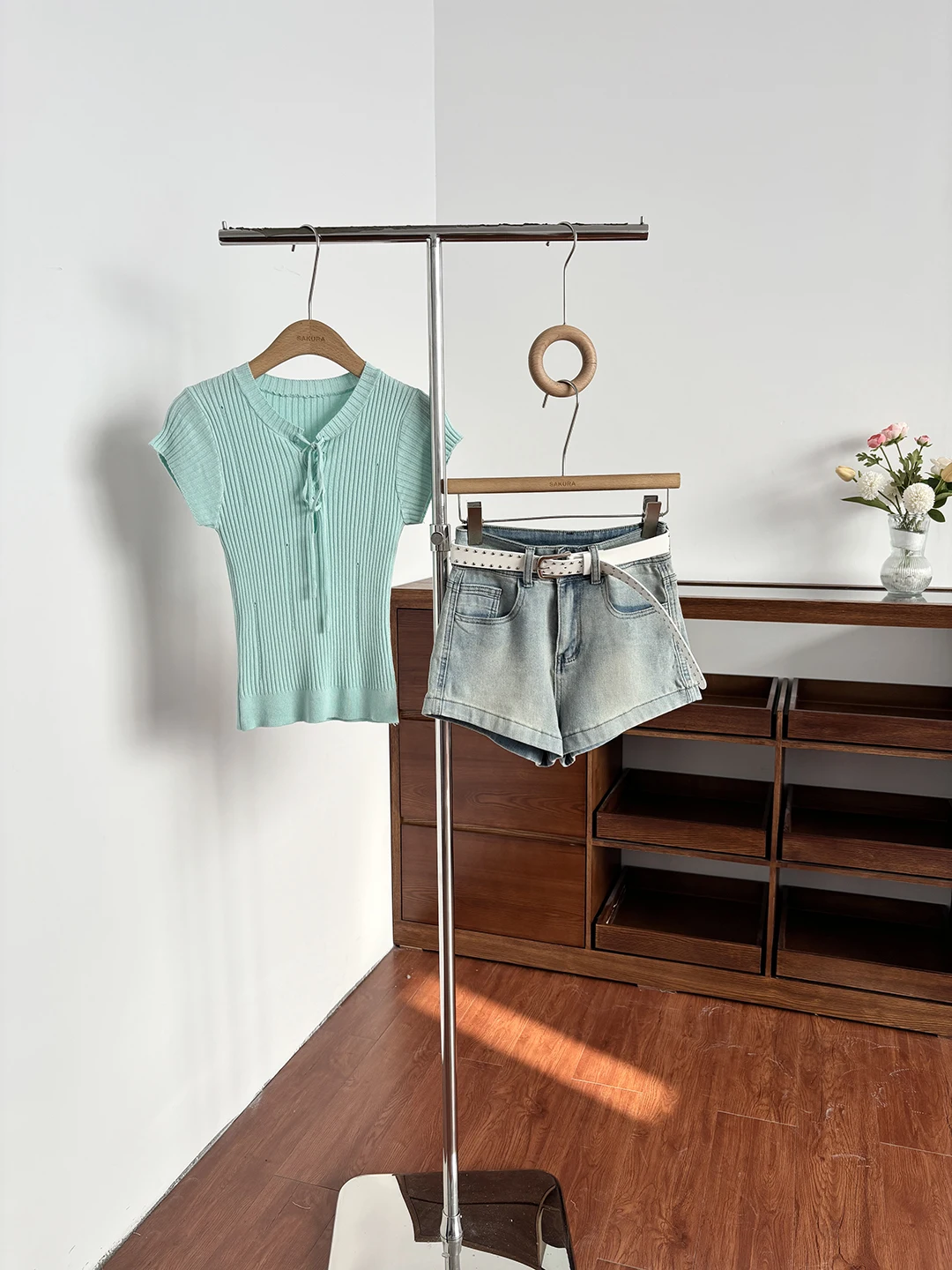 Low Waist Wide Leg Short Jeans Chic Korean Style Summer New Women's Size Slimming Hot Pants Commute Style Polyester Fiber
Low Waist Wide Leg Short Jeans Chic Korean Style Summer New Women's Size Slimming Hot Pants Commute Style Polyester Fiber