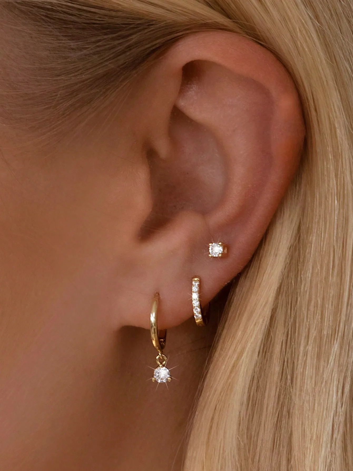6pcs Fashionable Copper Zirconia Gold Tone Earrings Set, Mixed Design Earrings Studs Hoops Pendants, Versatile Gift For Women, Birthday, Vacation, Party, Daily Wear, New Year, Valentine's Day
6pcs Fashionable Copper Zirconia Gold Tone Earrings Set, Mixed Design Earrings Studs Hoops Pendants, Versatile Gift For Women, Birthday, Vacation, Party, Daily Wear, New Year, Valentine's Day
