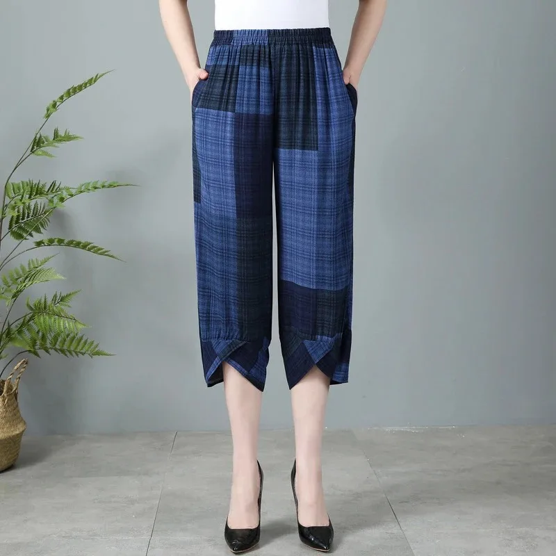 Elderly Women Color Block Plaid Elastic High Waist Irregular Hem Cropped Wide Leg Pants Summer Linen Casual Plus Size Trousers
Elderly Women Color Block Plaid Elastic High Waist Irregular Hem Cropped Wide Leg Pants Summer Linen Casual Plus Size Trousers