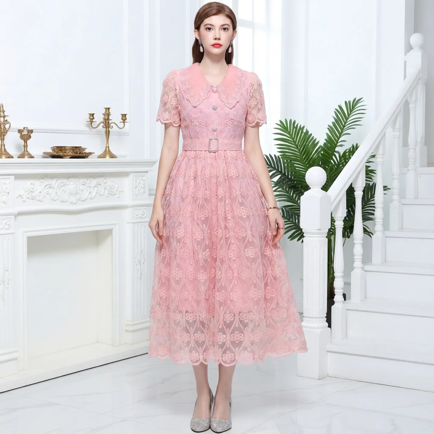 Elegant Pink Water-Soluble Lace plus Size Midi Dress with Doll Collar Gentle Wind Style British Fashion Summer Dress
Elegant Pink Water-Soluble Lace plus Size Midi Dress with Doll Collar Gentle Wind Style British Fashion Summer Dress