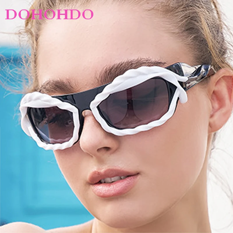 Trend Vintage Y2K Sunglasses Women Men Fashion Luxury Brand Designer Hip Hop Punk Sun Glasses Outdoor Travel UV400 Lentes De Sol
Trend Vintage Y2K Sunglasses Women Men Fashion Luxury Brand Designer Hip Hop Punk Sun Glasses Outdoor Travel UV400 Lentes De Sol
