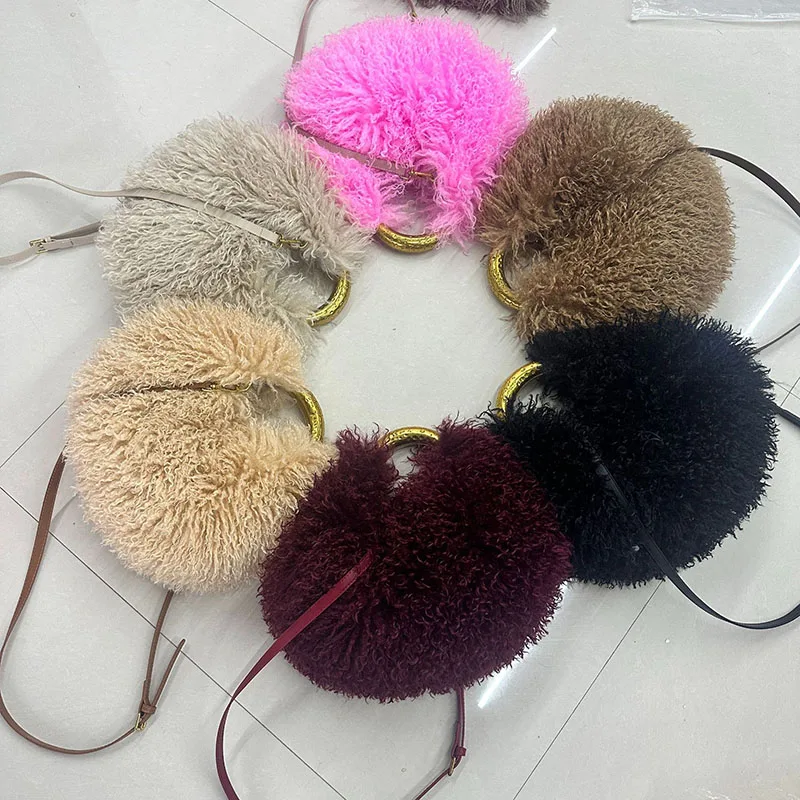 Women's Fashion Long Fur Wool Bag Beach Faux Wool Fur Shoulder Bag Ladies Faux Furs Handbag Luxury Mongolian Sheep Fur Bags
Women's Fashion Long Fur Wool Bag Beach Faux Wool Fur Shoulder Bag Ladies Faux Furs Handbag Luxury Mongolian Sheep Fur Bags