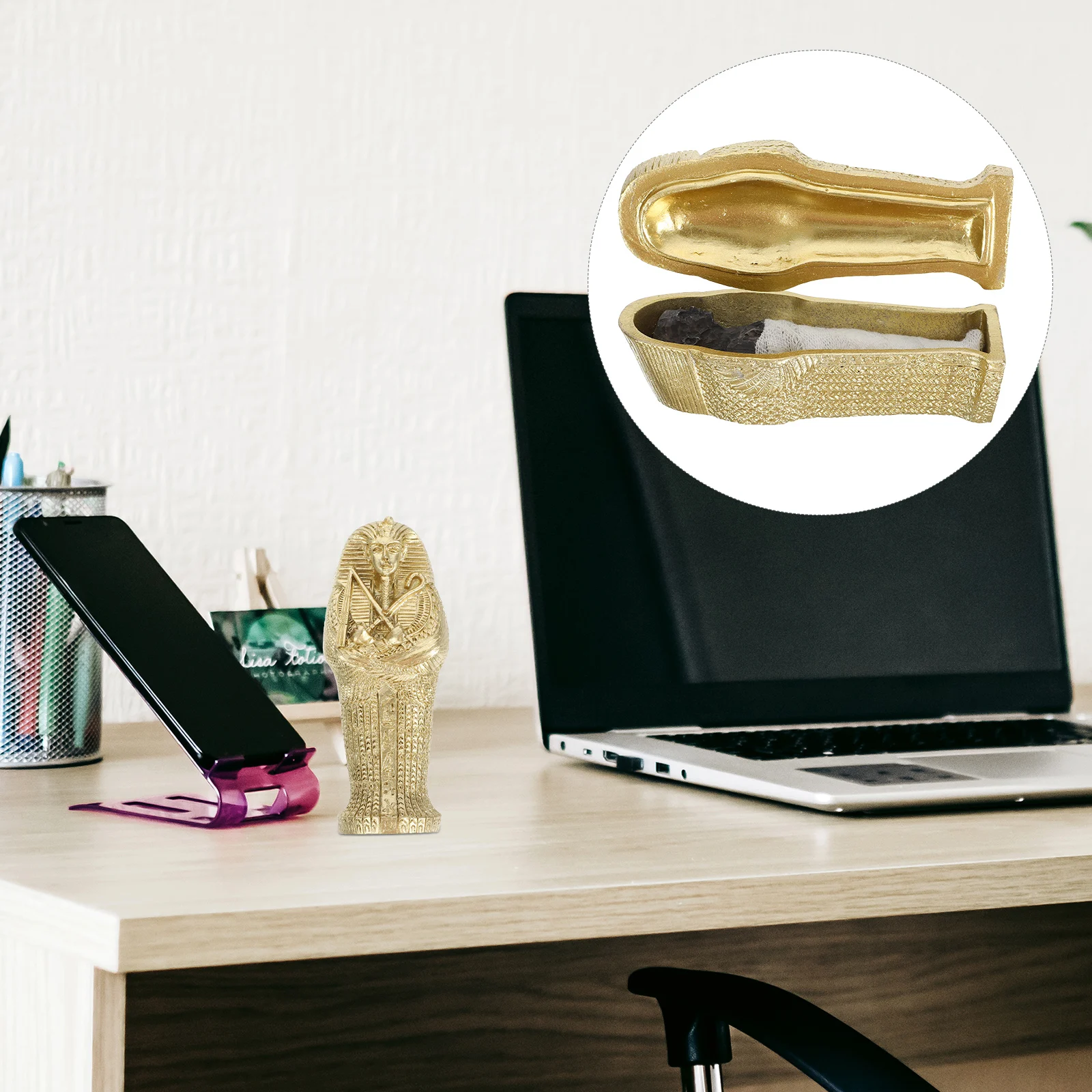 Creative Egyptian Pharaoh Resin Sculpture Mummy Adornment Compact Home Office Decor Desktop Ornament Gift For Egypt Lovers
Creative Egyptian Pharaoh Resin Sculpture Mummy Adornment Compact Home Office Decor Desktop Ornament Gift For Egypt Lovers