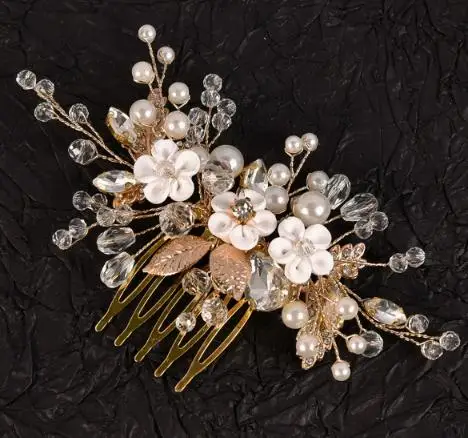 Elegant Bridal Comb with Rhinestone Flower Design for Wedding Hair Accessory Bride Headpiece Plastic Metal Side
Elegant Bridal Comb with Rhinestone Flower Design for Wedding Hair Accessory Bride Headpiece Plastic Metal Side