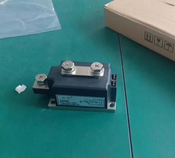 Тиристорный тиристорный модуль MTX MTC300A1600V 500A 600A Модуль высокой мощности с воздушным охлаждением
Тиристорный тиристорный модуль MTX MTC300A1600V 500A 600A Модуль высокой мощности с воздушным охлаждением