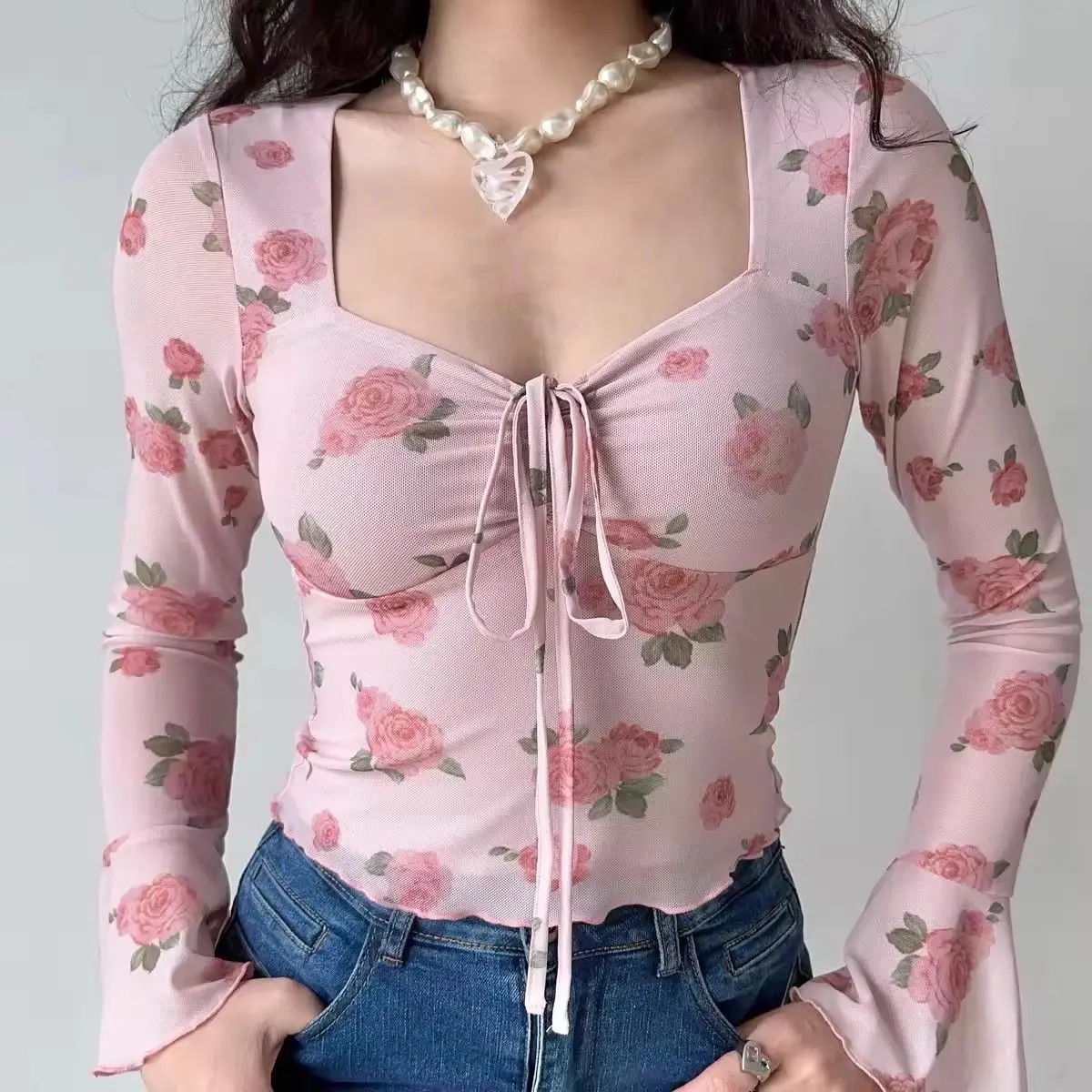 Y2K Tops Mesh Flower Print Flared Sleeve V-Neck Shirt for Women Elegant Slim Fit Sexy Tight Long Sleeved Korean Popular Tops
Y2K Tops Mesh Flower Print Flared Sleeve V-Neck Shirt for Women Elegant Slim Fit Sexy Tight Long Sleeved Korean Popular Tops