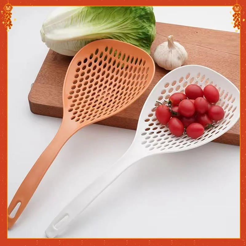 Fishing dumplings large colander kitchen long handle fishing noodles spoon household hot pot Malatang drain fishing spoon filter
Fishing dumplings large colander kitchen long handle fishing noodles spoon household hot pot Malatang drain fishing spoon filter