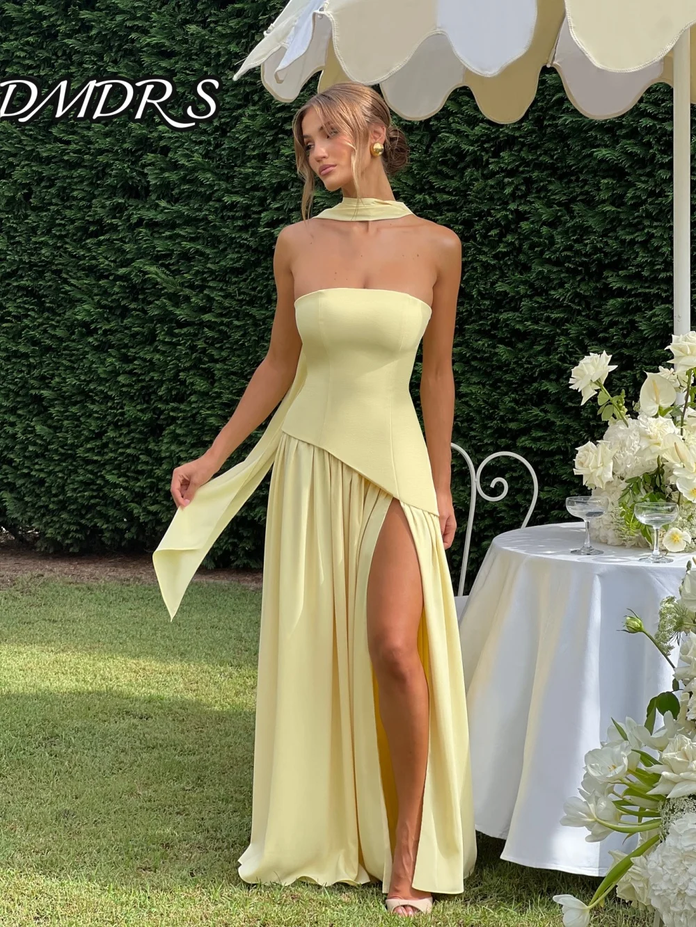 Elegant Strapless Prom Dress 2025 Charming Satin Party Dress Graceful Sleeveless Side Slit A-Line Floor-Length Evening Gown Cust
Elegant Strapless Prom Dress 2025 Charming Satin Party Dress Graceful Sleeveless Side Slit A-Line Floor-Length Evening Gown Cust