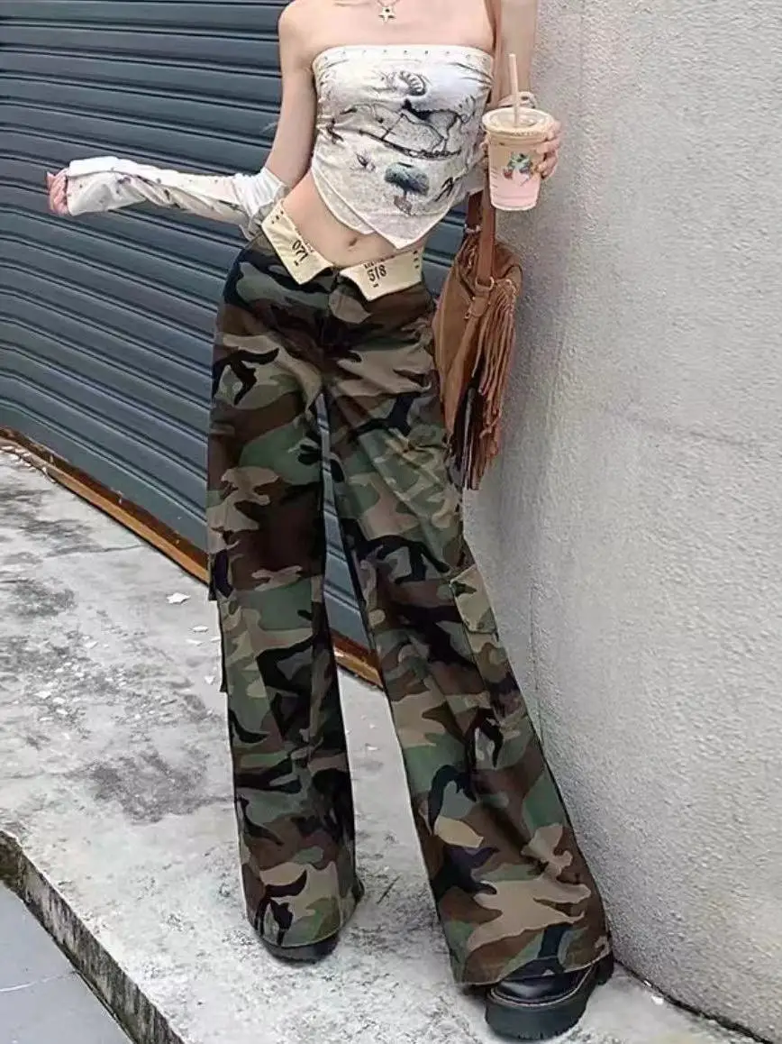 Американские ретро камуфляжные лоскутные рабочие брюки с низкой талией, женские свободные прямые брюки, осенние новые повседневные джинсы
Американские ретро камуфляжные лоскутные рабочие брюки с низкой талией, женские свободные прямые брюки, осенние новые повседневные джинсы