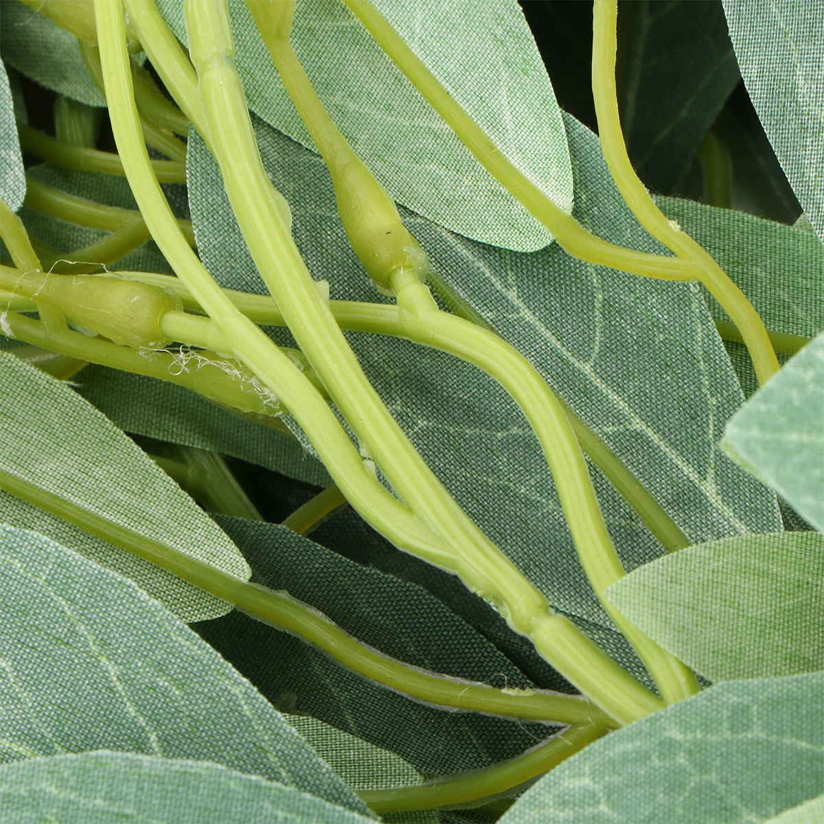 1pc Simulated Rattan Leaves Decoration 3D Realistic Artificial Plant Vines for Wedding Party Church Decor Easy Clean No 
1pc Simulated Rattan Leaves Decoration 3D Realistic Artificial Plant Vines for Wedding Party Church Decor Easy Clean No