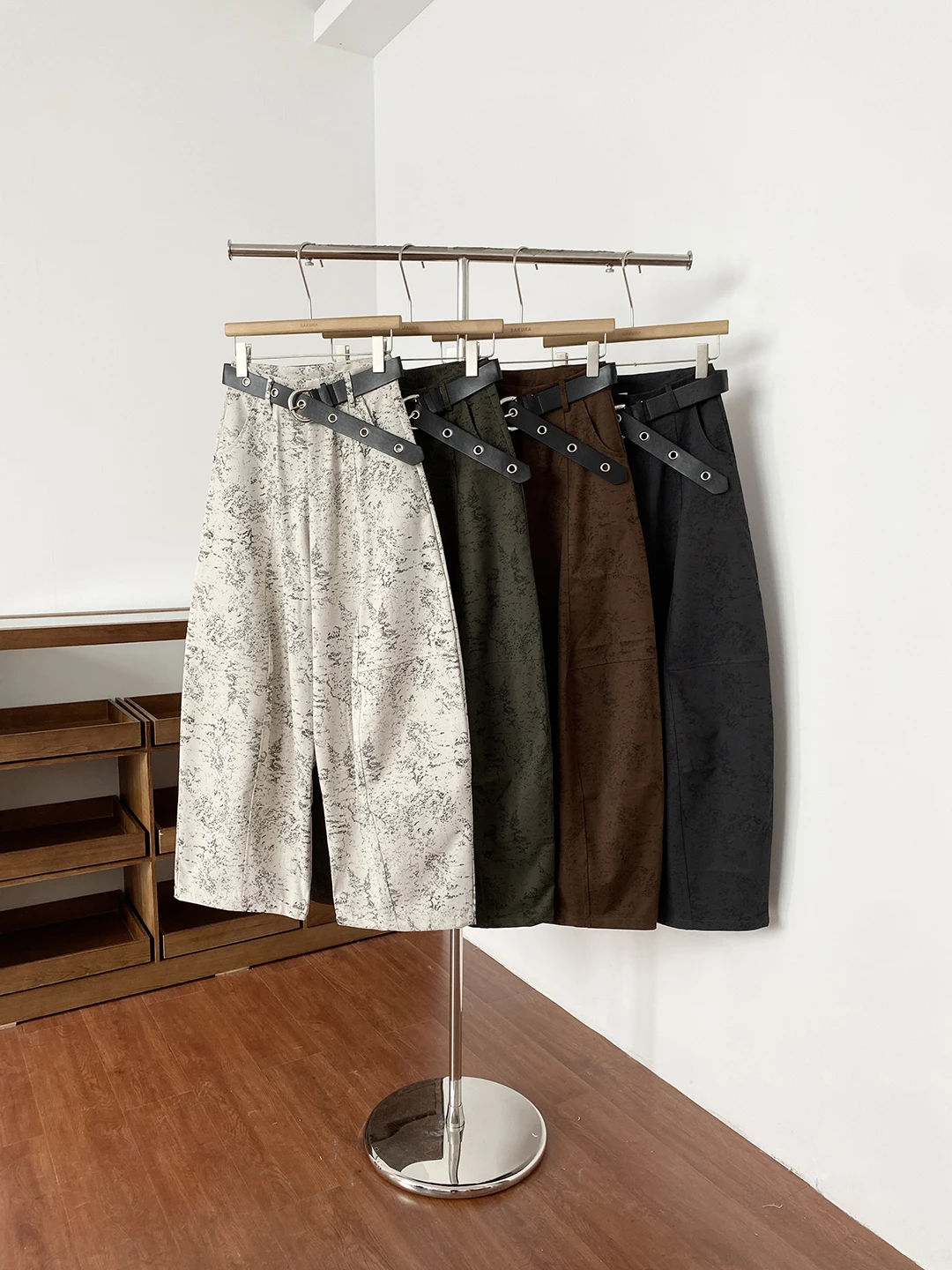 Trendy American Design Retro High Waist Loose Women's Casual Pants Cool Wide Leg Pants Spring Summer New Arrival Polyester Fiber
Trendy American Design Retro High Waist Loose Women's Casual Pants Cool Wide Leg Pants Spring Summer New Arrival Polyester Fiber