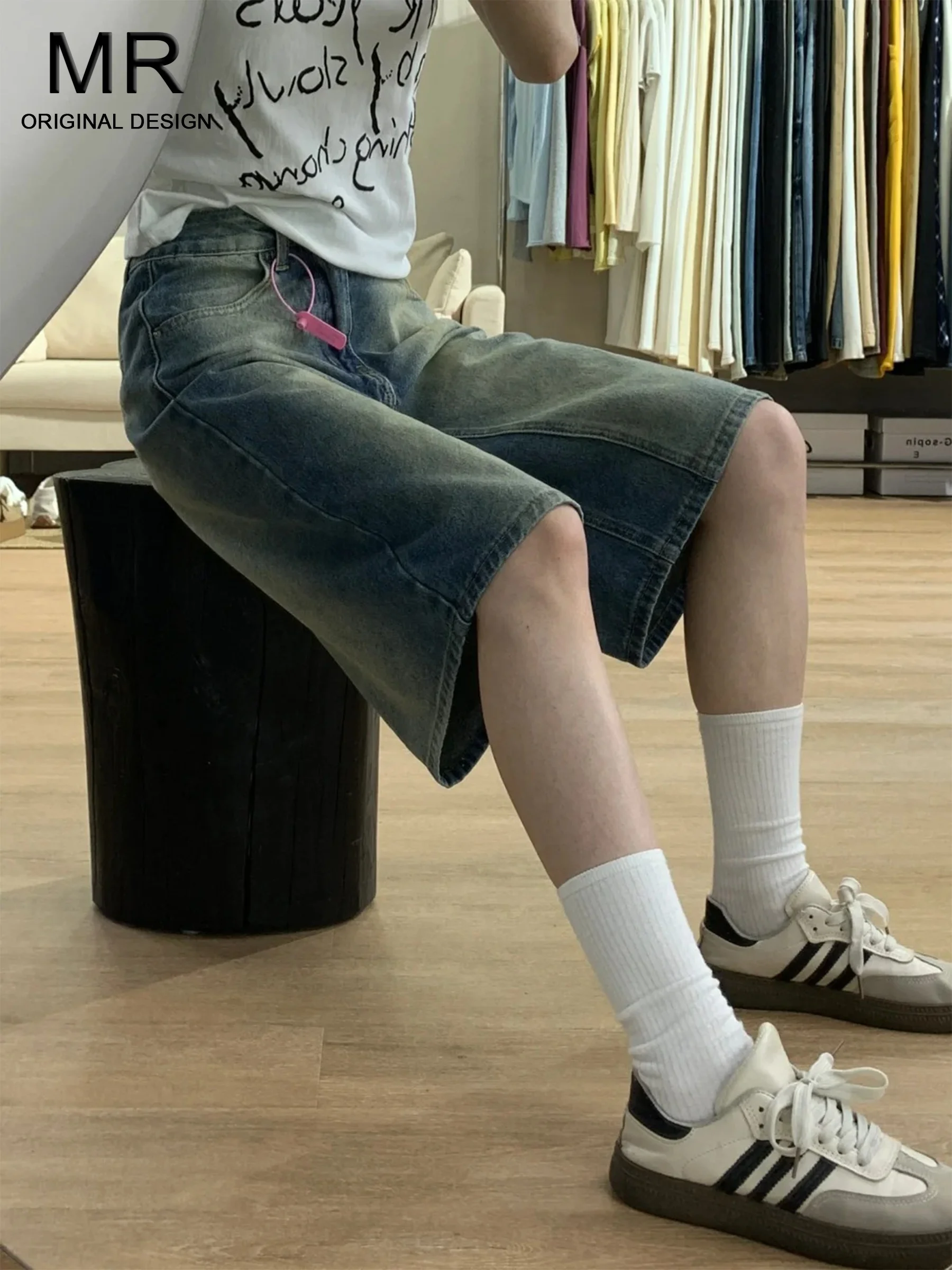 Retro Washed American Style Wide Leg Jeans Women's Loose Straight Cut Slimming Spring Summer Casual High Waist Denim Pants
Retro Washed American Style Wide Leg Jeans Women's Loose Straight Cut Slimming Spring Summer Casual High Waist Denim Pants