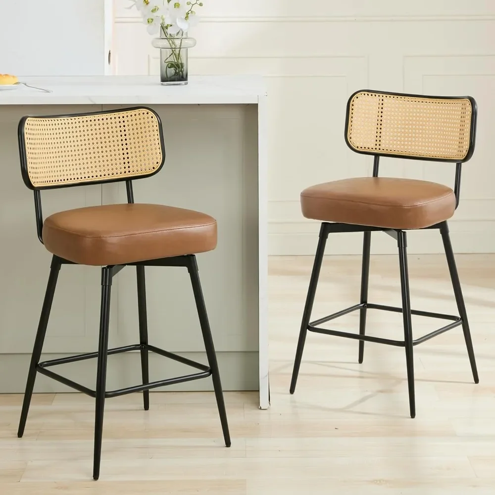 Rattan Bar Stools Set of 2, Swivel Counter Height Bar Stools with Rattan Back and Metal Legs, Modern Upholstered Faux Leather.
Rattan Bar Stools Set of 2, Swivel Counter Height Bar Stools with Rattan Back and Metal Legs, Modern Upholstered Faux Leather.