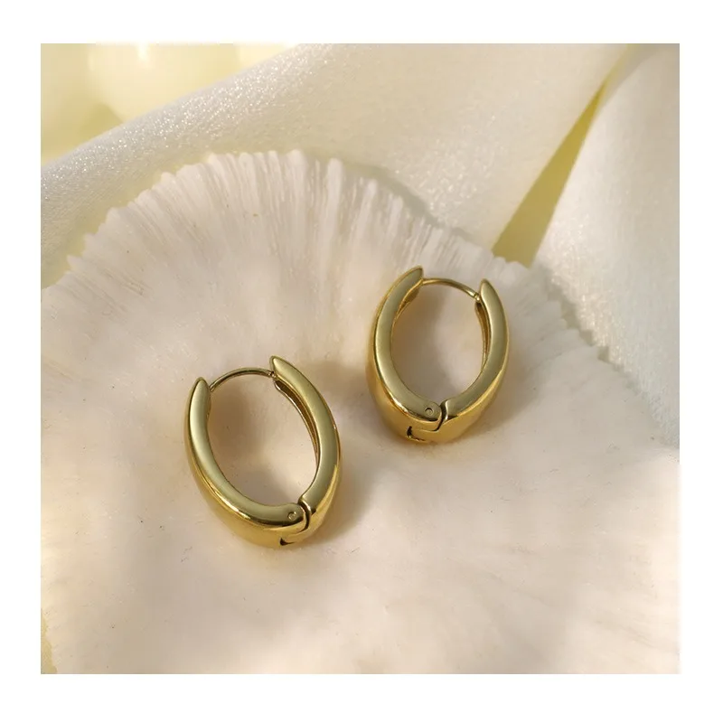 New Niche Simple Temperament Smooth Titanium Steel Ear Buckle Women's Retro Geometric Versatile Stud Earrings
New Niche Simple Temperament Smooth Titanium Steel Ear Buckle Women's Retro Geometric Versatile Stud Earrings