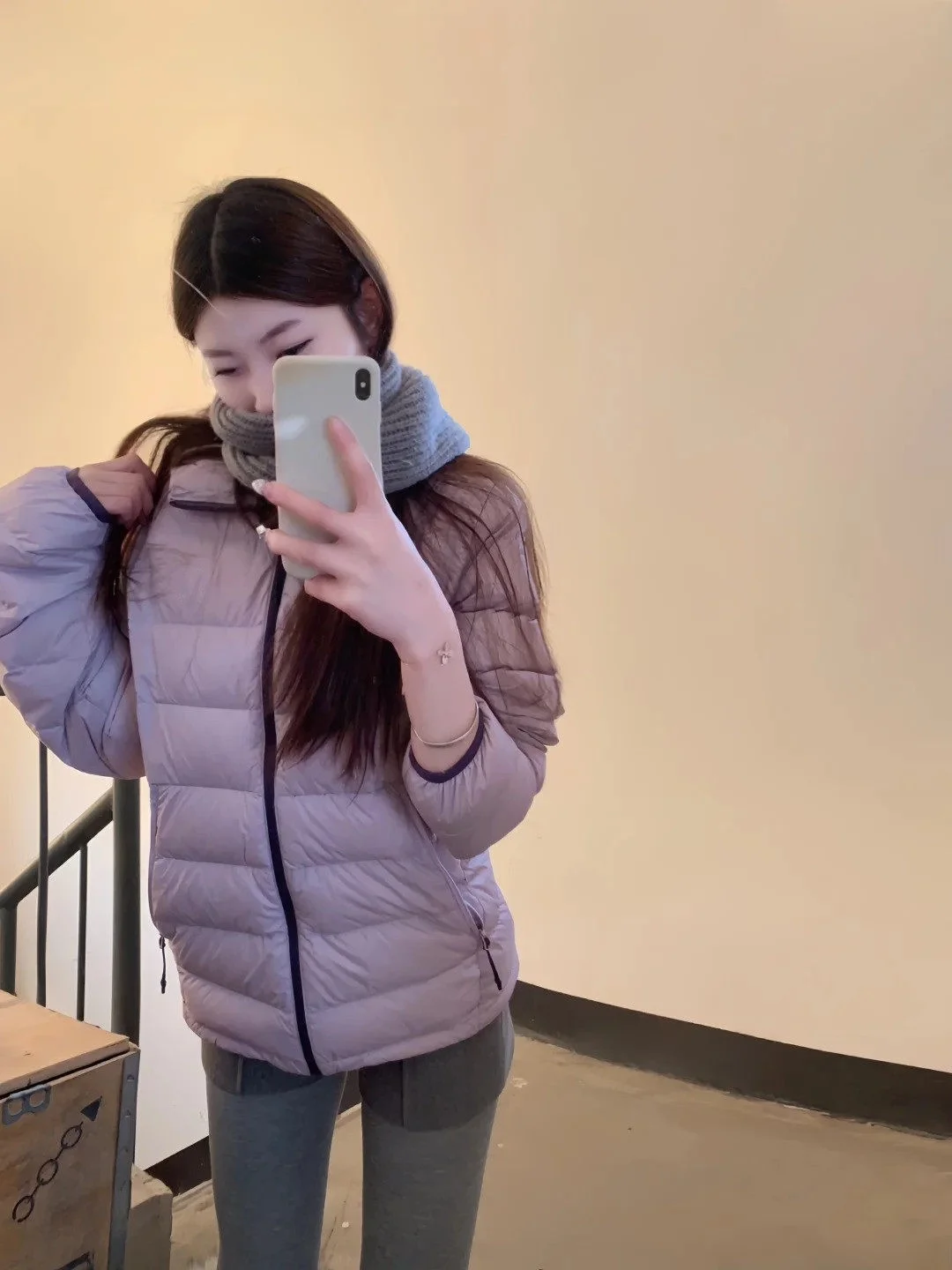 Американское ретро-пальто из утолщенного хлопка для женщин, новая зимняя модель, простой дизайн, с капюшоном, в рубчик, теплое, прямого кроя
Американское ретро-пальто из утолщенного хлопка для женщин, новая зимняя модель, простой дизайн, с капюшоном, в рубчик, теплое, прямого кроя