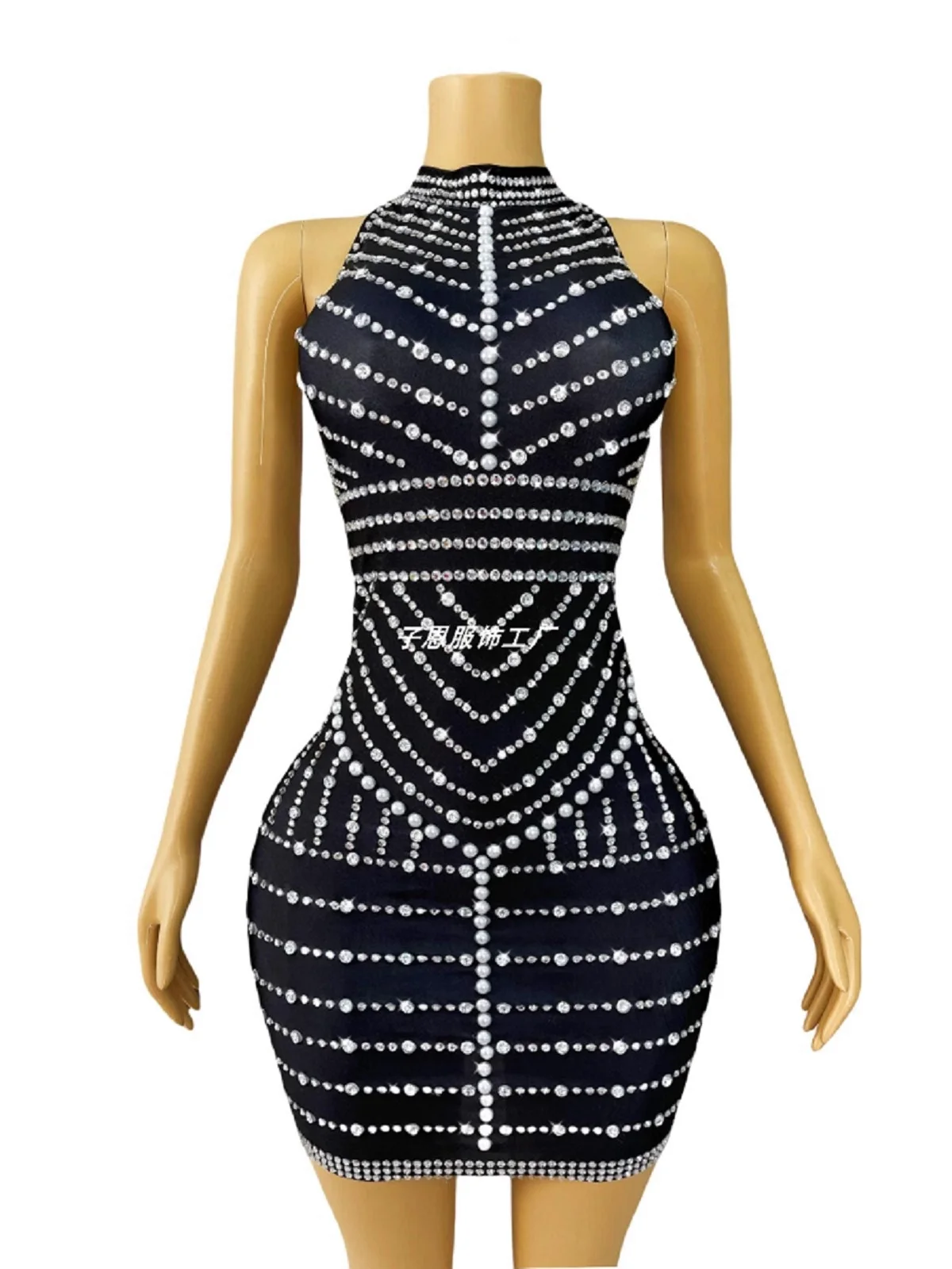 2024 new High-end temperament pearl rhinestone slim skirt daily party party cocktail dress performance dress costume
2024 new High-end temperament pearl rhinestone slim skirt daily party party cocktail dress performance dress costume