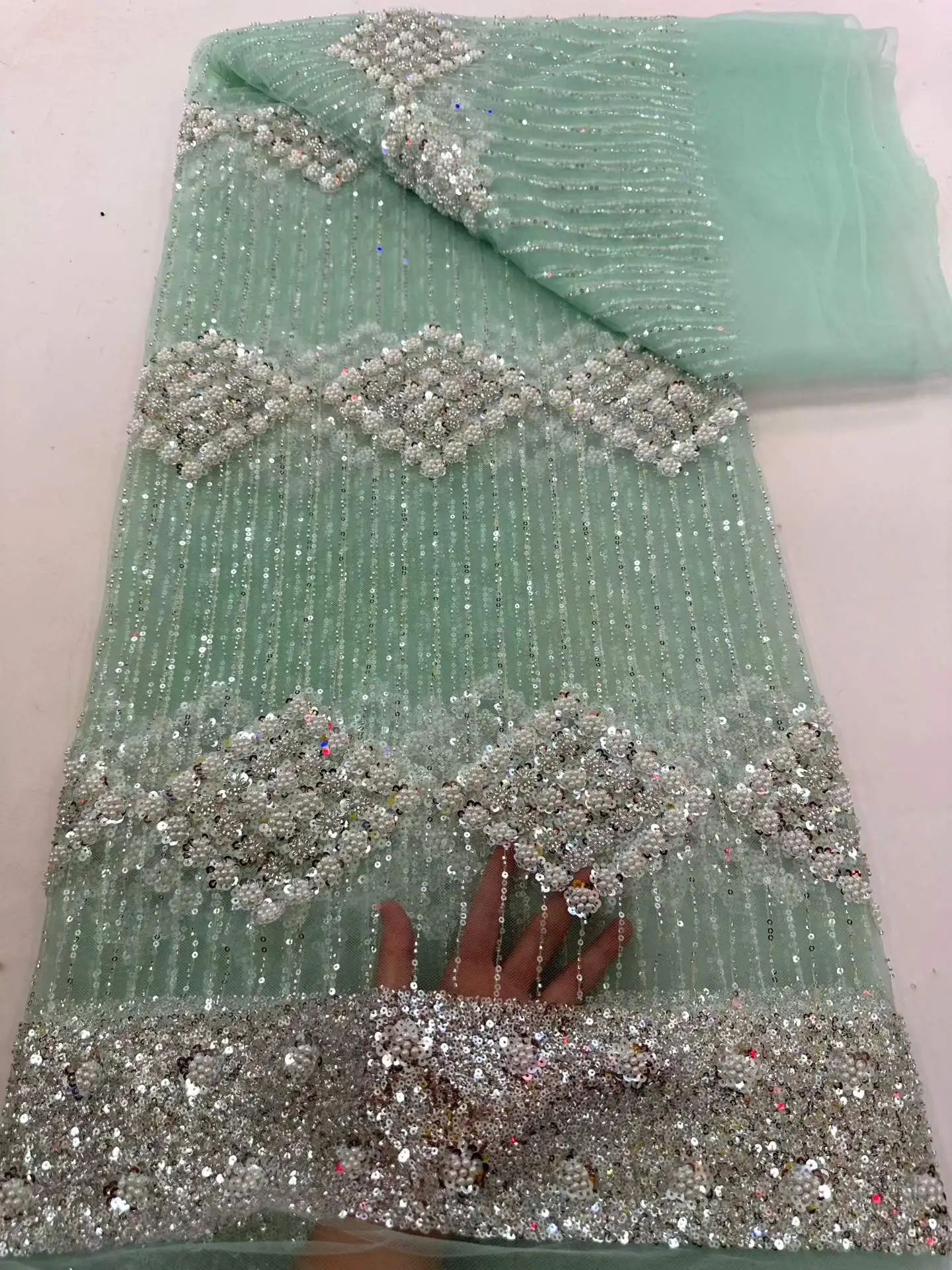 Luxury African Lace Fabric High Quality Sequins Beads Lace Fabrics For Nigerian Wedding French Tulle Lace Fabric Dress Sewing
Luxury African Lace Fabric High Quality Sequins Beads Lace Fabrics For Nigerian Wedding French Tulle Lace Fabric Dress Sewing