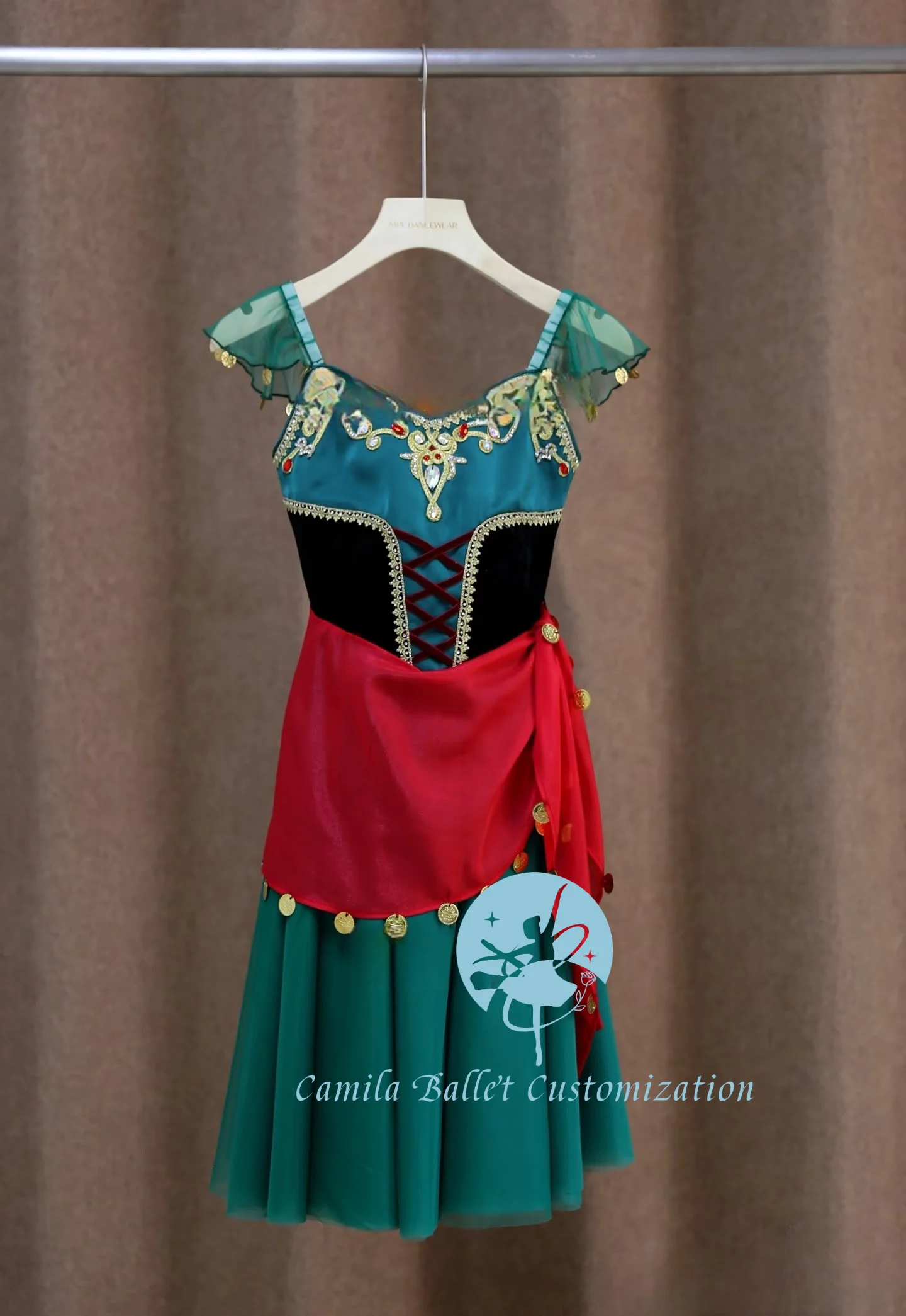 Длинная тюлевая юбка для балетных соревнований Esmilada Giselle, выполненная на заказ, для взрослых и детей
Длинная тюлевая юбка для балетных соревнований Esmilada Giselle, выполненная на заказ, для взрослых и детей