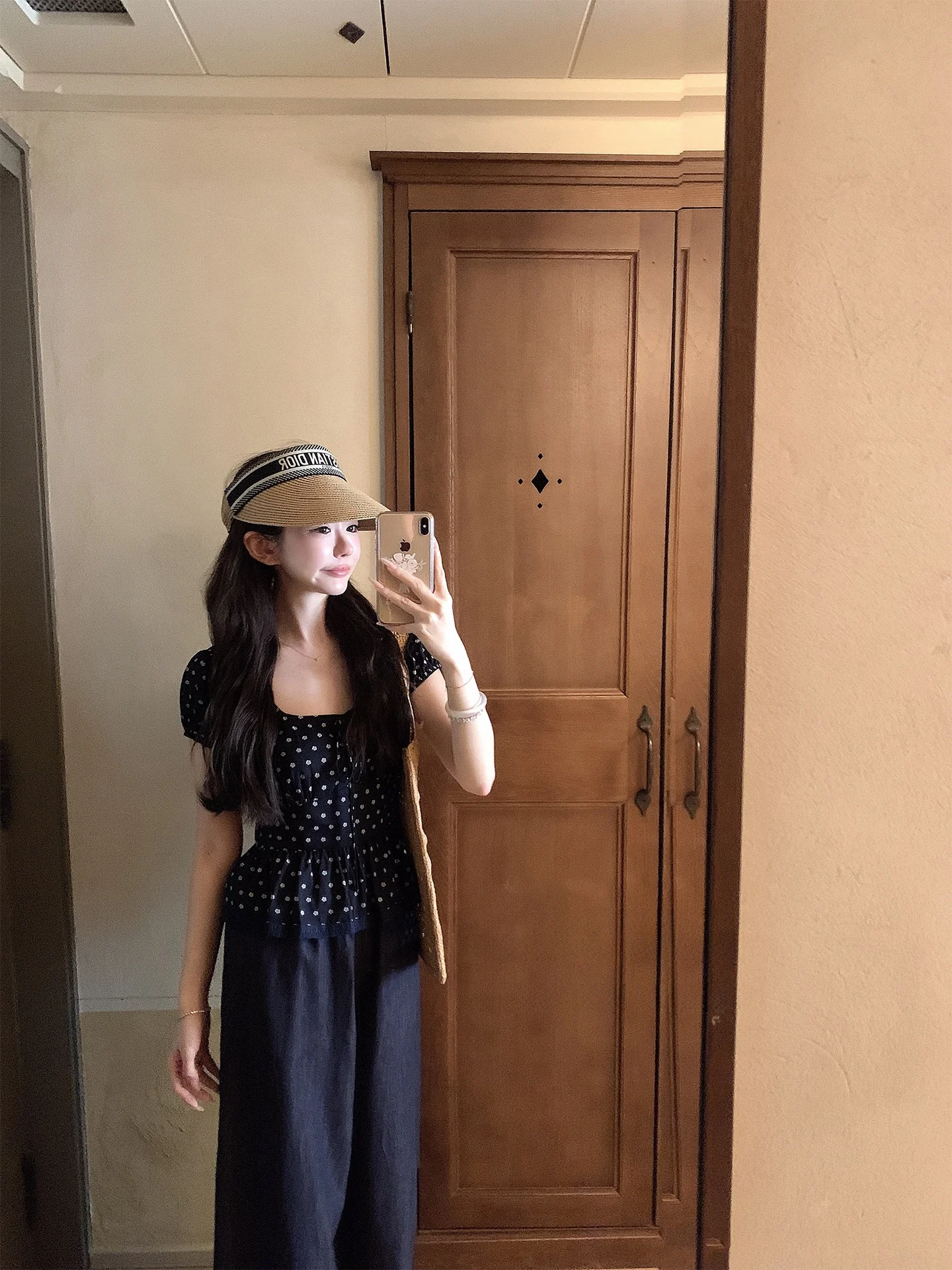 Sainttropez Golden Musoom Wed Edition Detachable Practical Floral Series Women's irt Sweet Sle Slim Fit Polyester F...
Sainttropez Golden Musoom Wed Edition Detachable Practical Floral Series Women's irt Sweet Sle Slim Fit Polyester F...