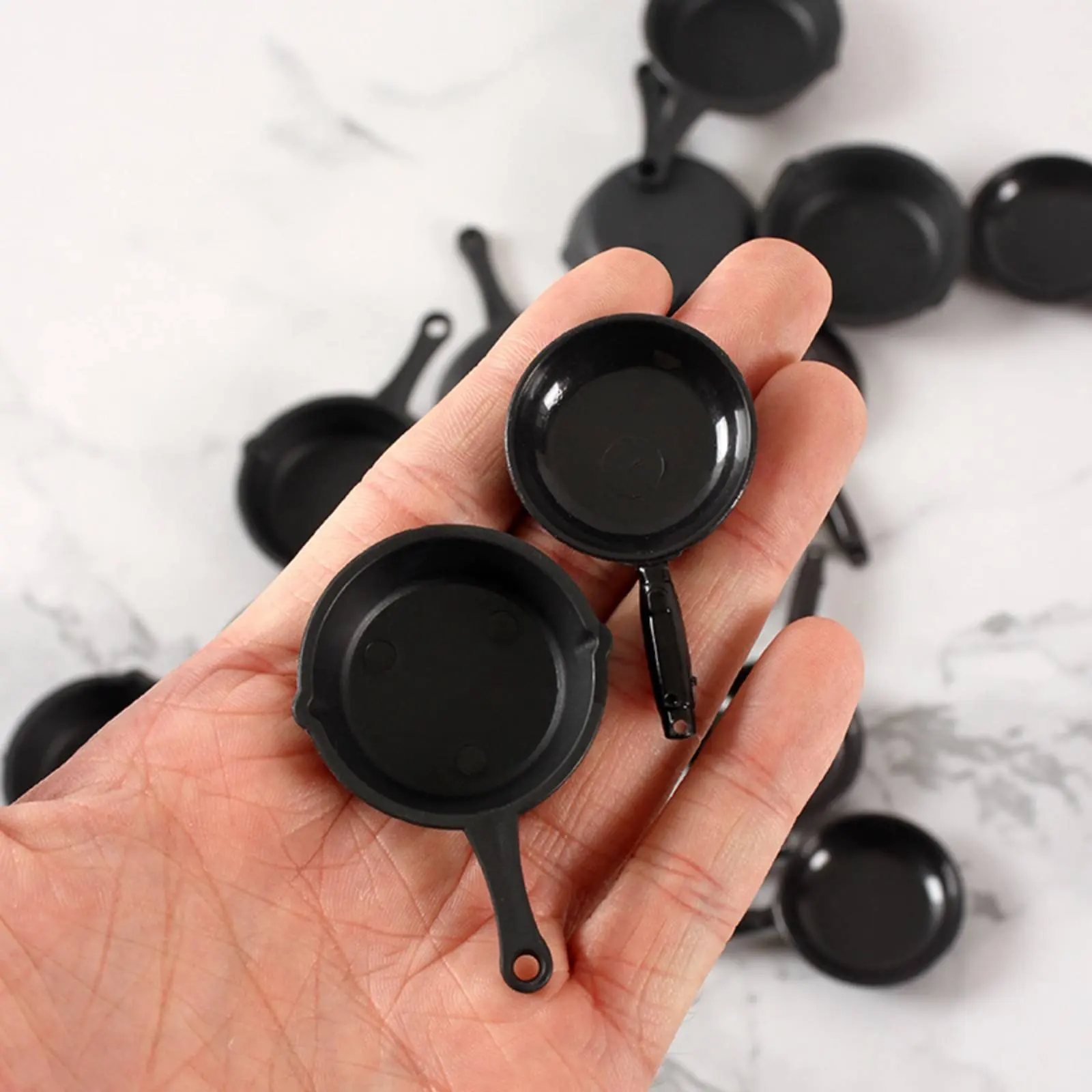 Simulation Cooking Pan Model Realistic Design Miniature Frying Pan Dollhouse Skillet DIY Craft Accessory for Crafters
Simulation Cooking Pan Model Realistic Design Miniature Frying Pan Dollhouse Skillet DIY Craft Accessory for Crafters