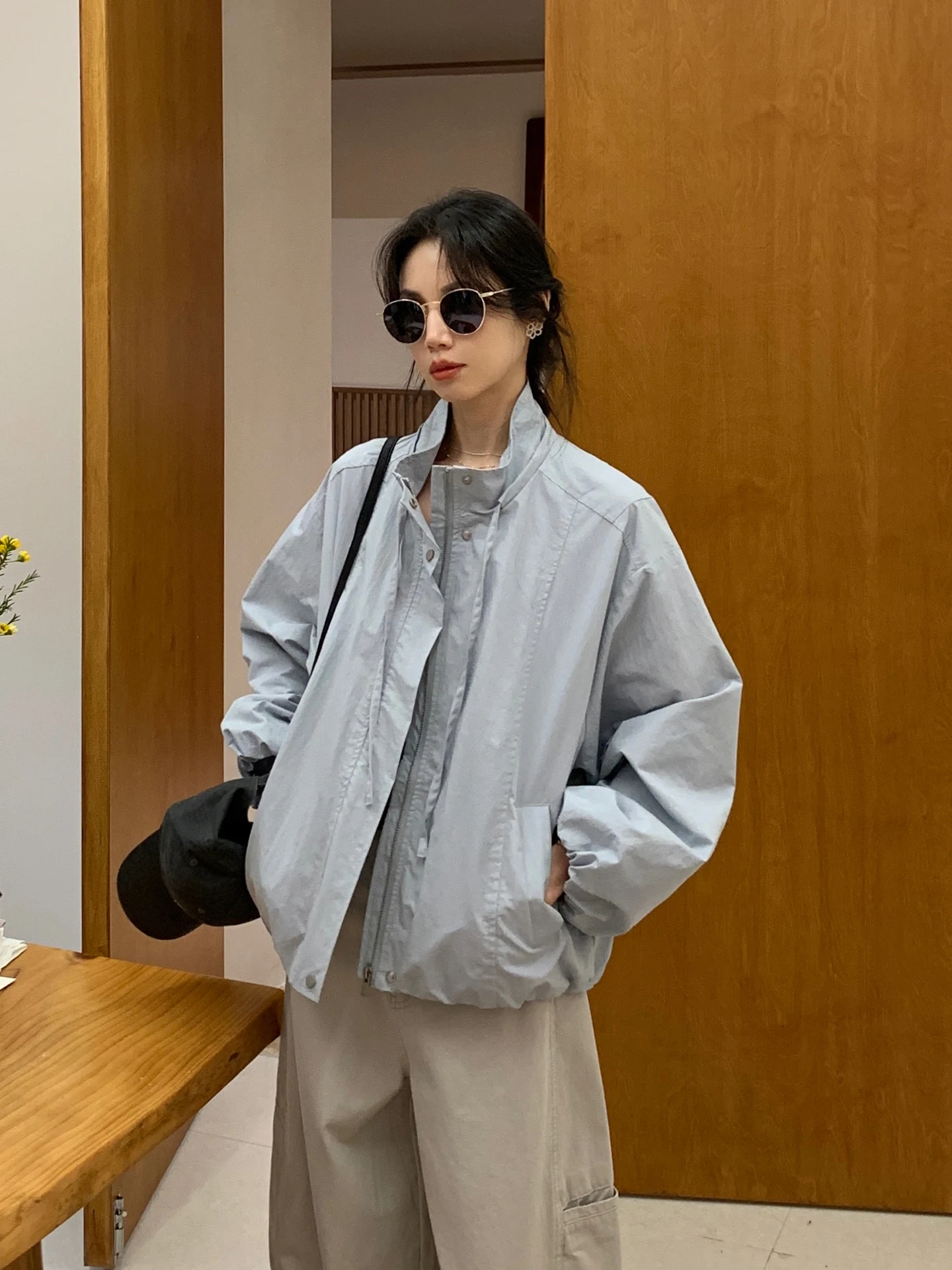 Korean Style Blue Drawstring Bouquet Collar Lantern Sleeve Women's Jacket Unique Beautiful Short Coat Casual Fashion Spring
Korean Style Blue Drawstring Bouquet Collar Lantern Sleeve Women's Jacket Unique Beautiful Short Coat Casual Fashion Spring
