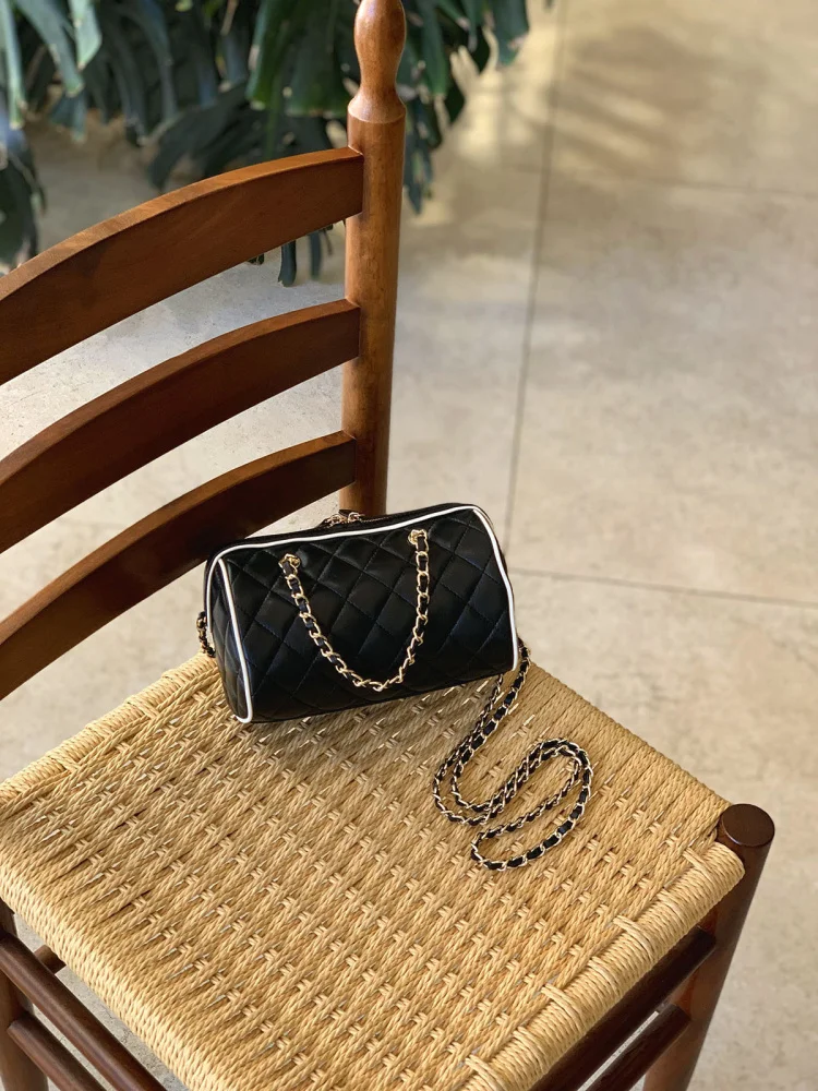Bla Small oulder Bag Women's Crossbody Phone Bag 2025 New Sle Handbag Small Square Wind Bag Luxury Leather Purse
Bla Small oulder Bag Women's Crossbody Phone Bag 2025 New Sle Handbag Small Square Wind Bag Luxury Leather Purse