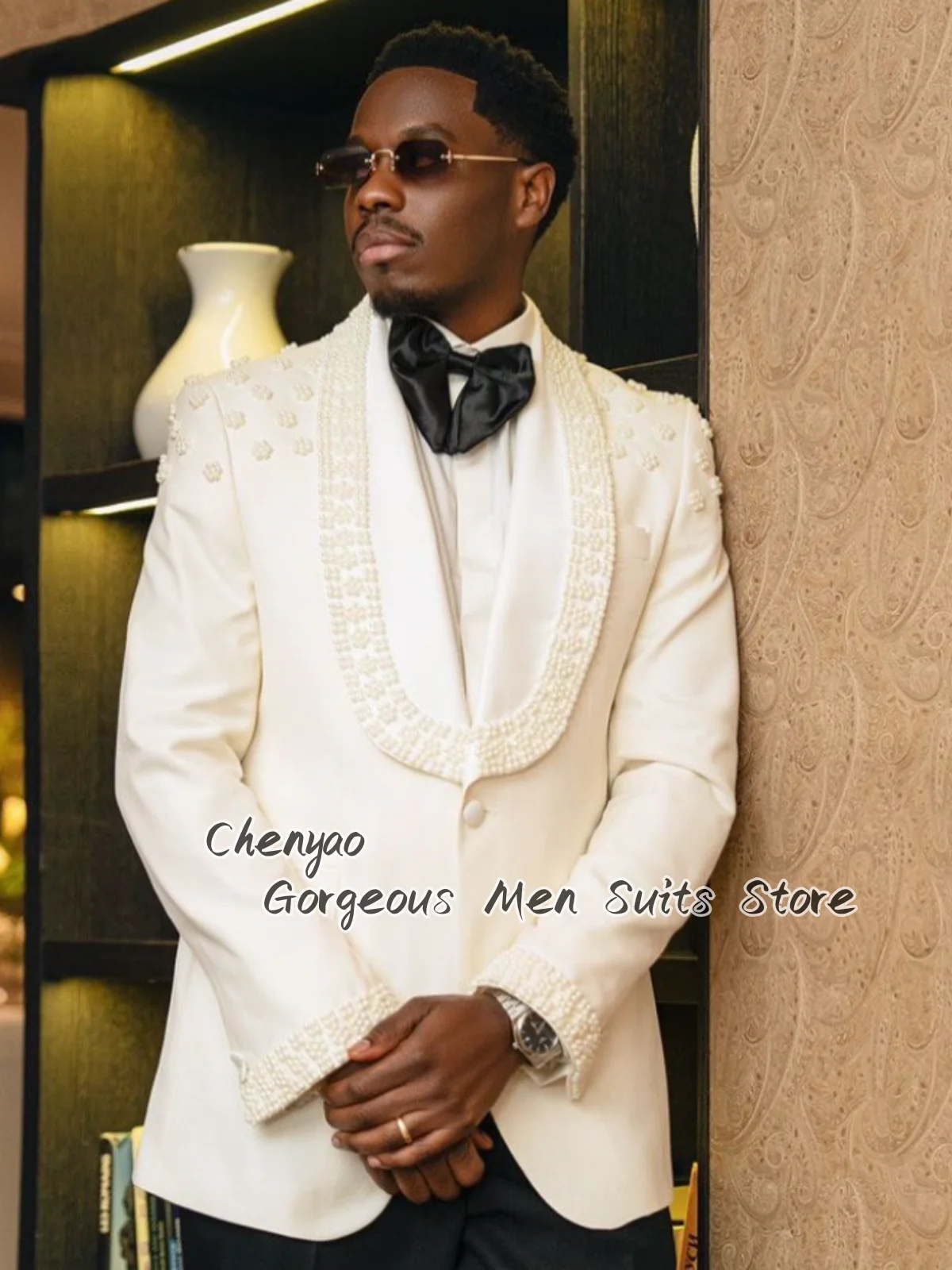Elegant Beaded Pearl Men Suits Customized Groom Wedding Party Tuxedos 2 Piece Sets Male Blazers Fashion trajes para hombre
Elegant Beaded Pearl Men Suits Customized Groom Wedding Party Tuxedos 2 Piece Sets Male Blazers Fashion trajes para hombre