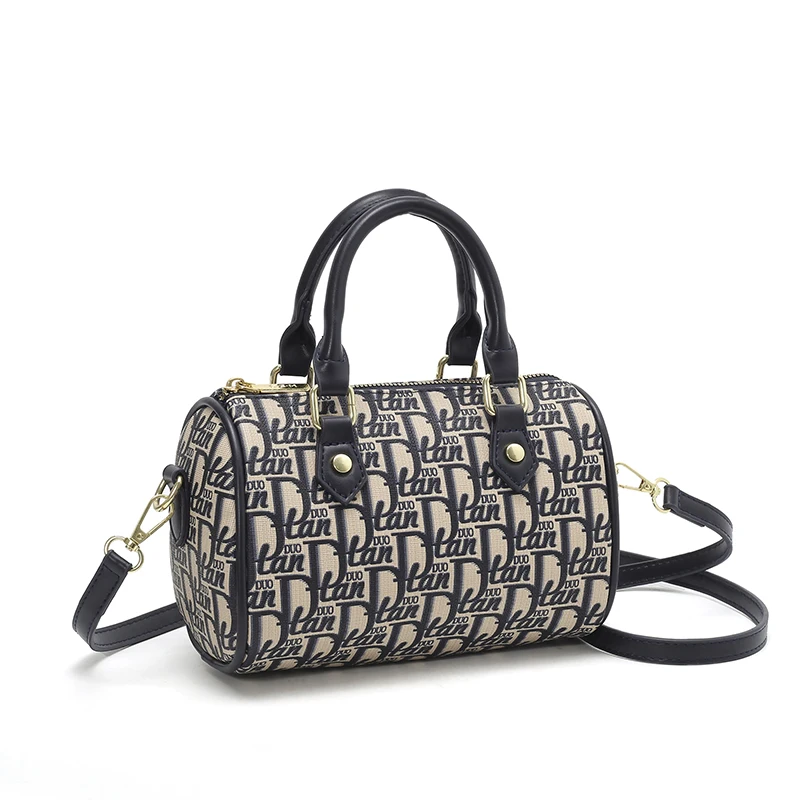 High-Quality Genuine Leather Tote Bags For Women - Elegant Handbag Crossbody Bag From Luxury Brand Designer
High-Quality Genuine Leather Tote Bags For Women - Elegant Handbag Crossbody Bag From Luxury Brand Designer